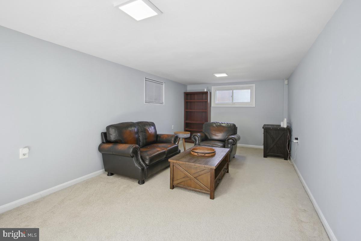 OAKWOOD KNOLLS - Residential