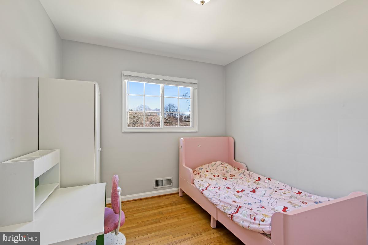 OAKWOOD KNOLLS - Residential