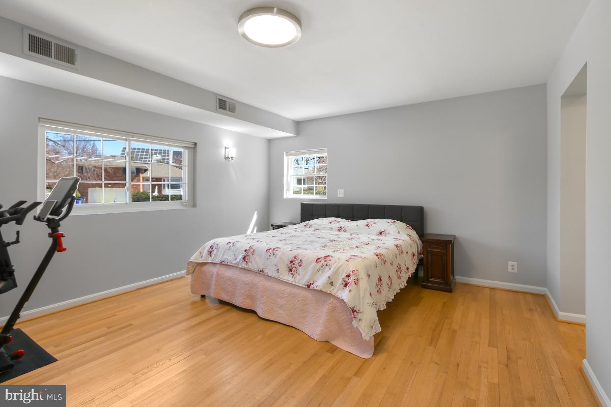 OAKWOOD KNOLLS - Residential