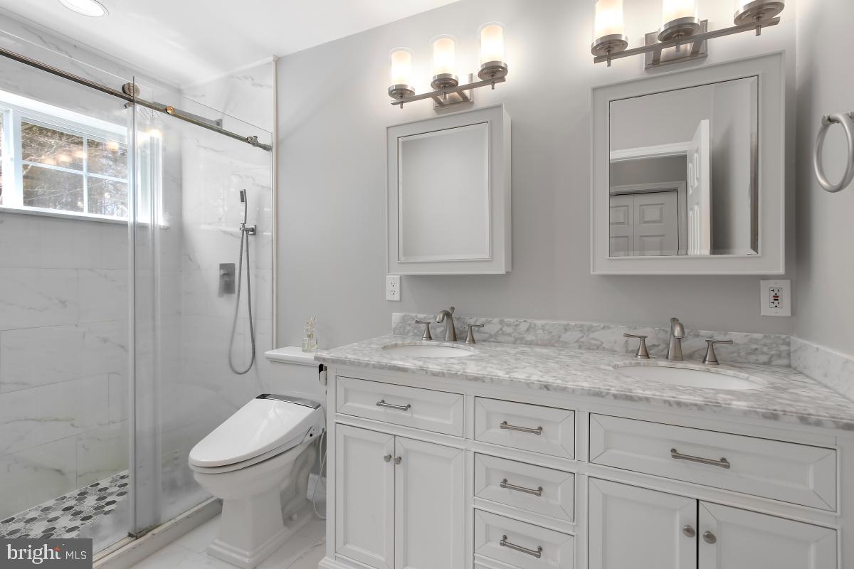 OAKWOOD KNOLLS - Residential