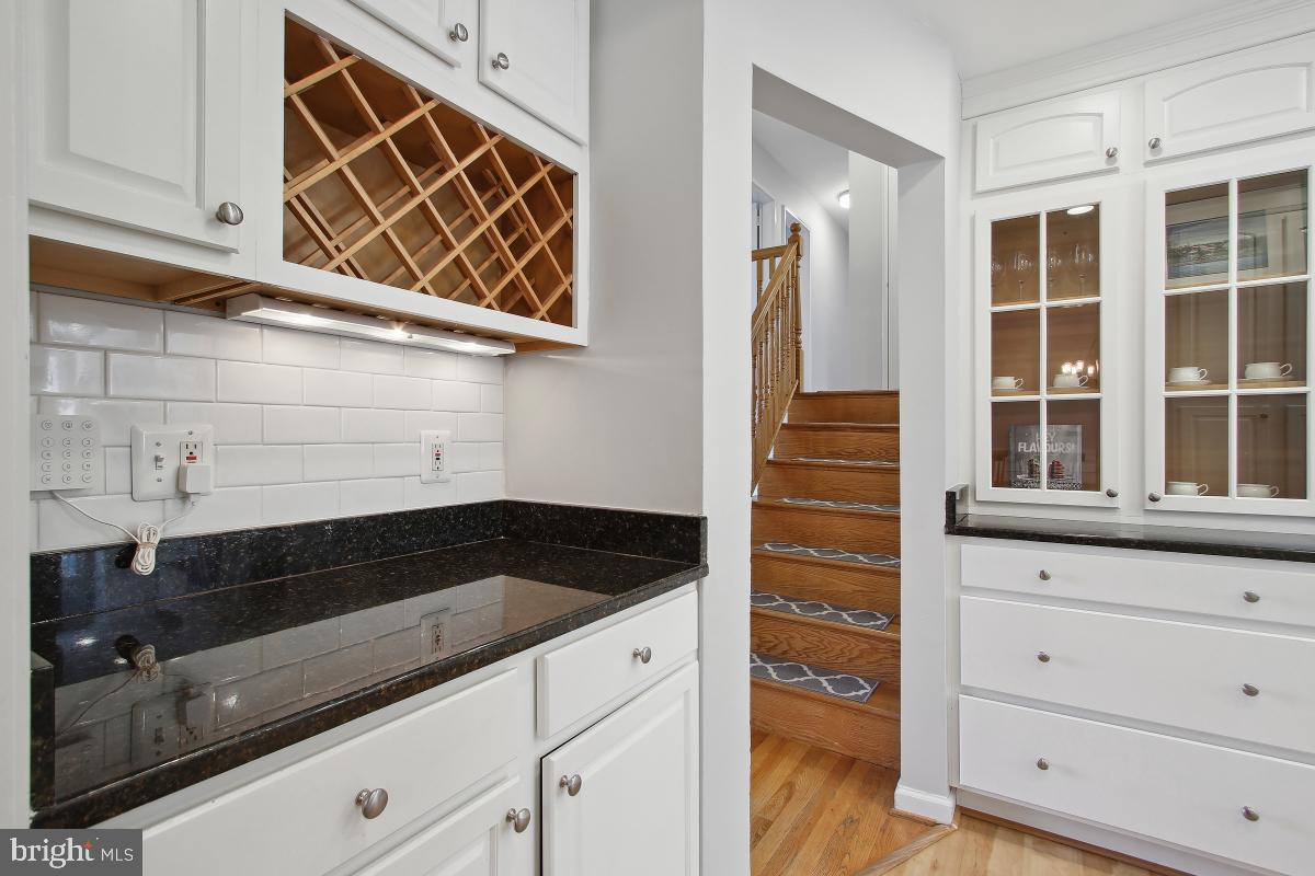 OAKWOOD KNOLLS - Residential