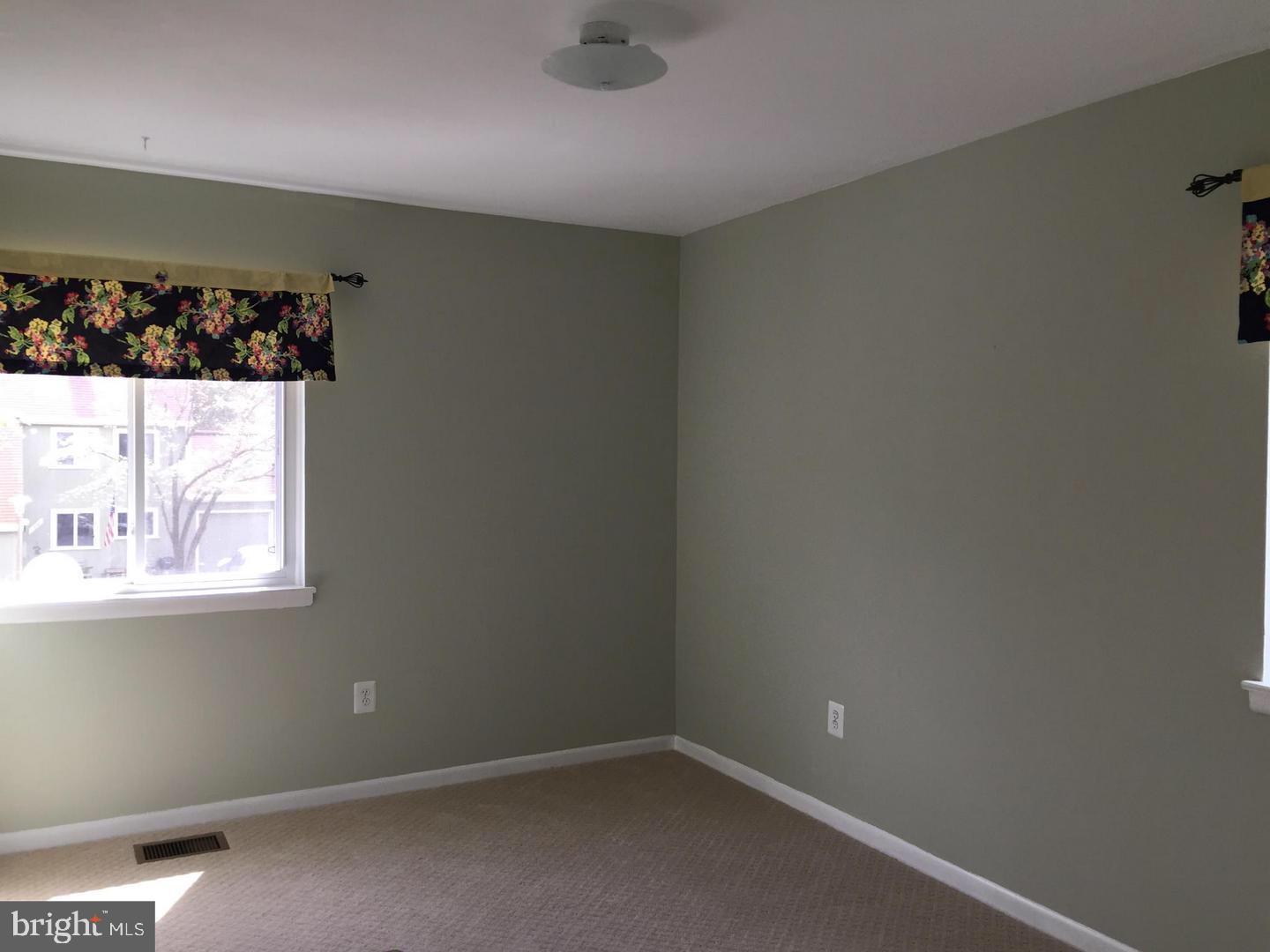 RESTON - Residential Lease