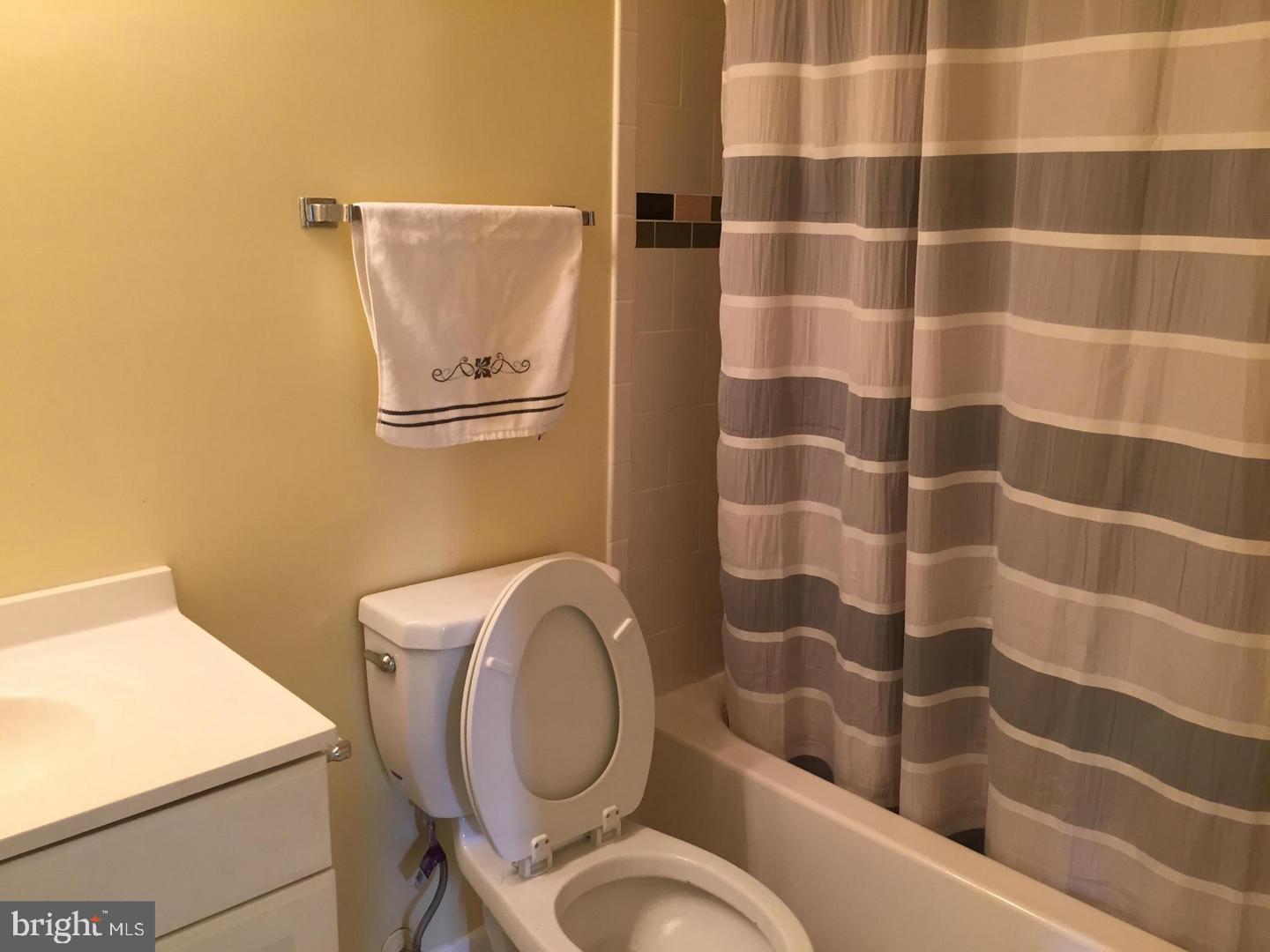 RESTON - Residential Lease