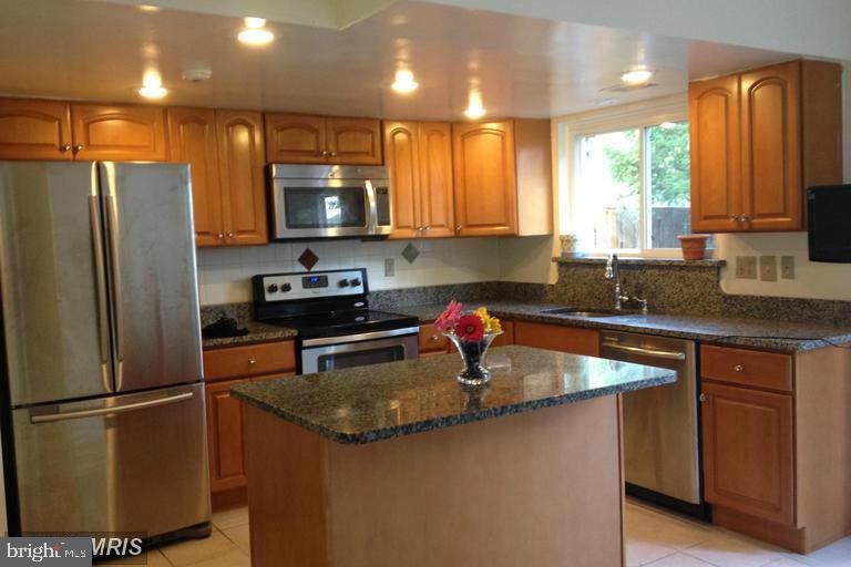 RESTON - Residential Lease