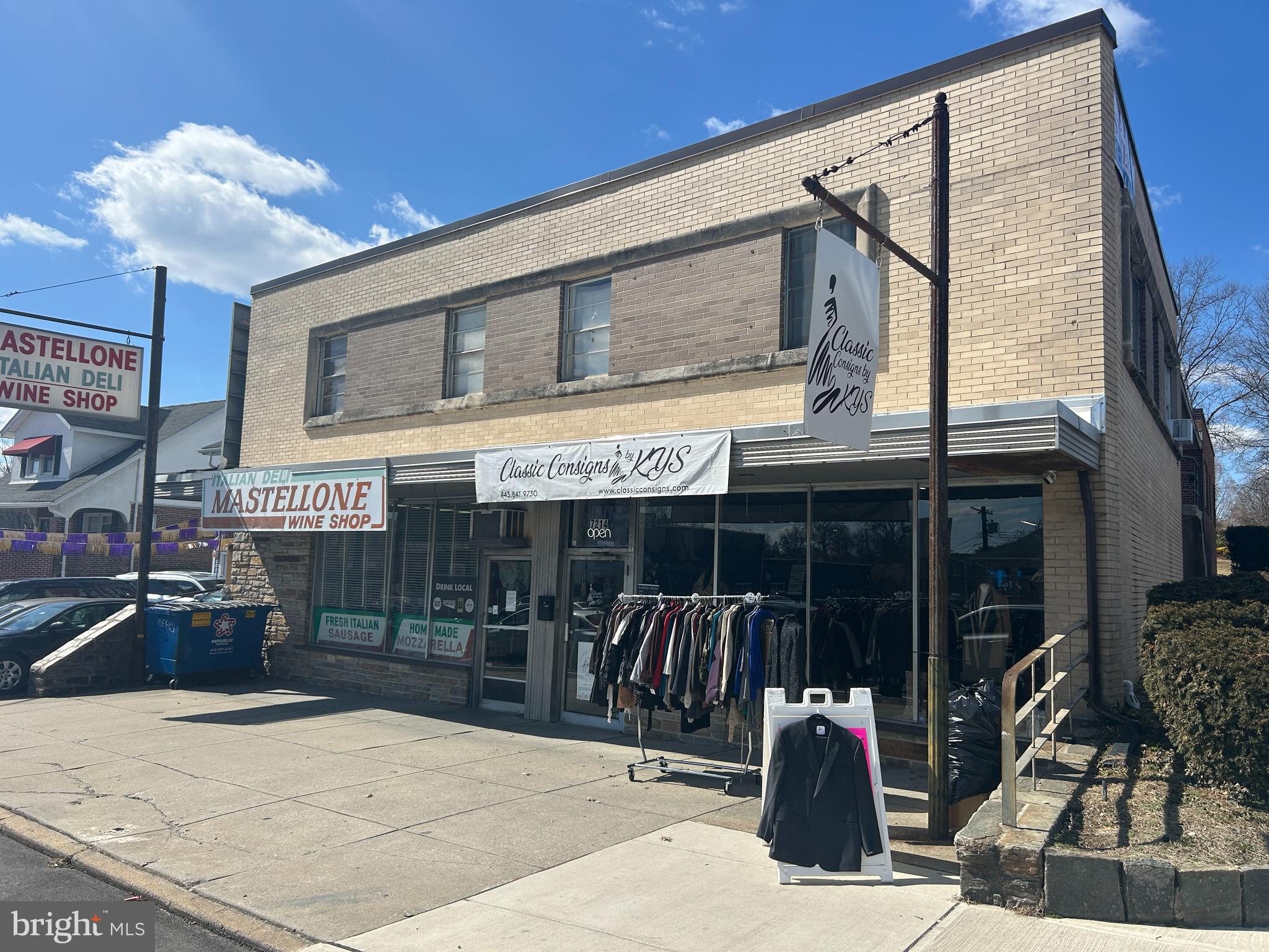 PARKVILLE - Commercial Sale