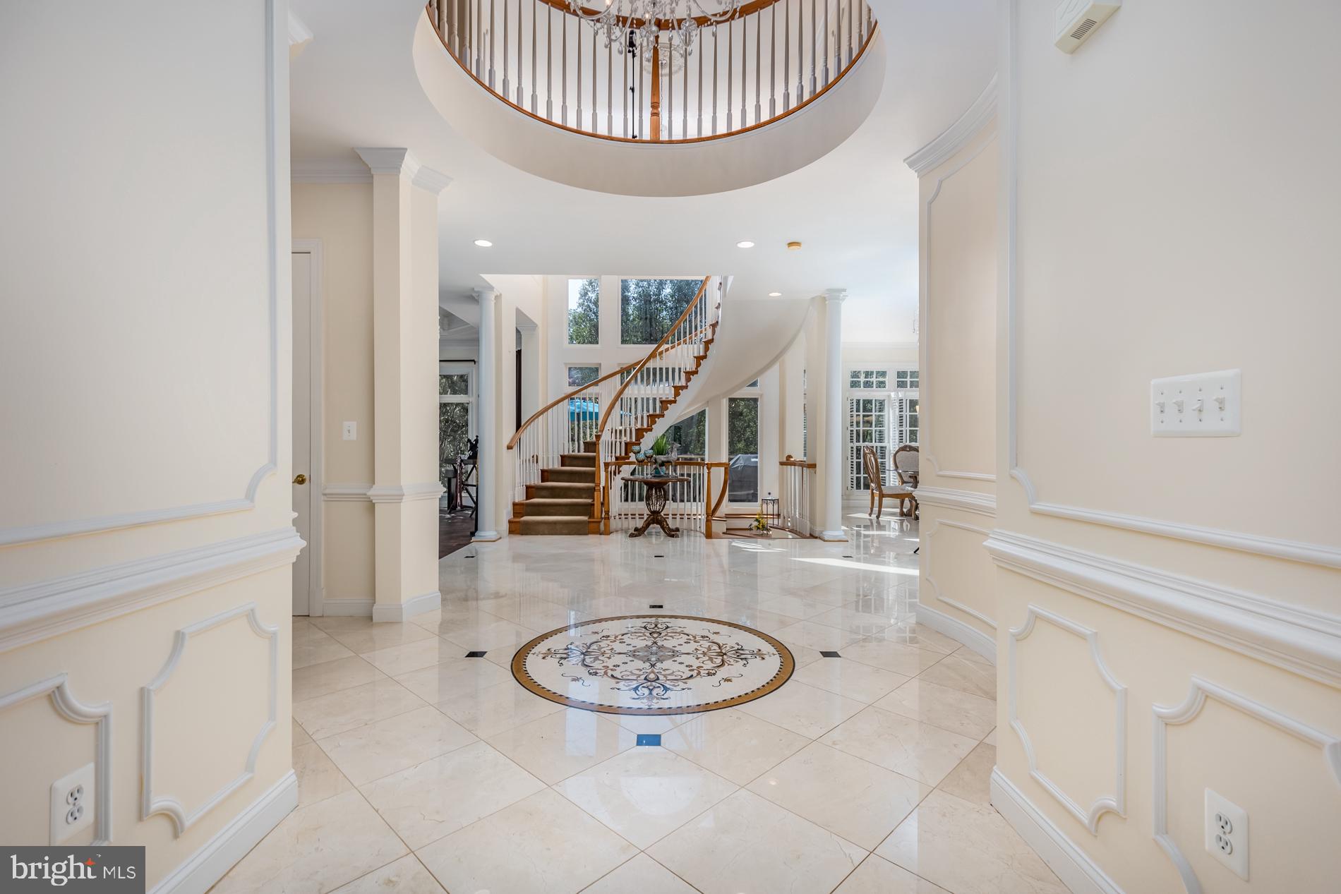 HUNTING HILLS - Residential