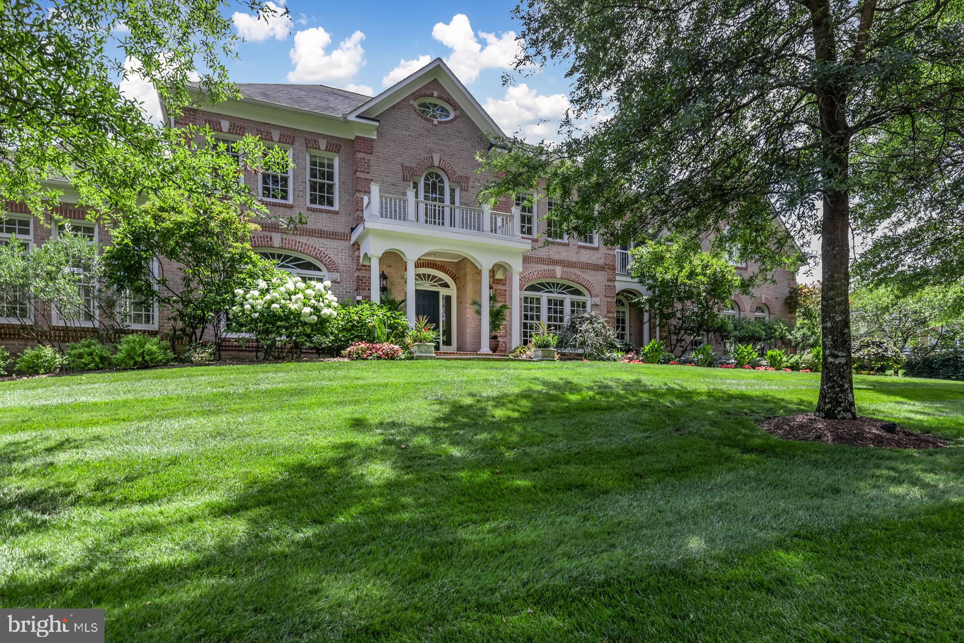 HUNTING HILLS - Residential