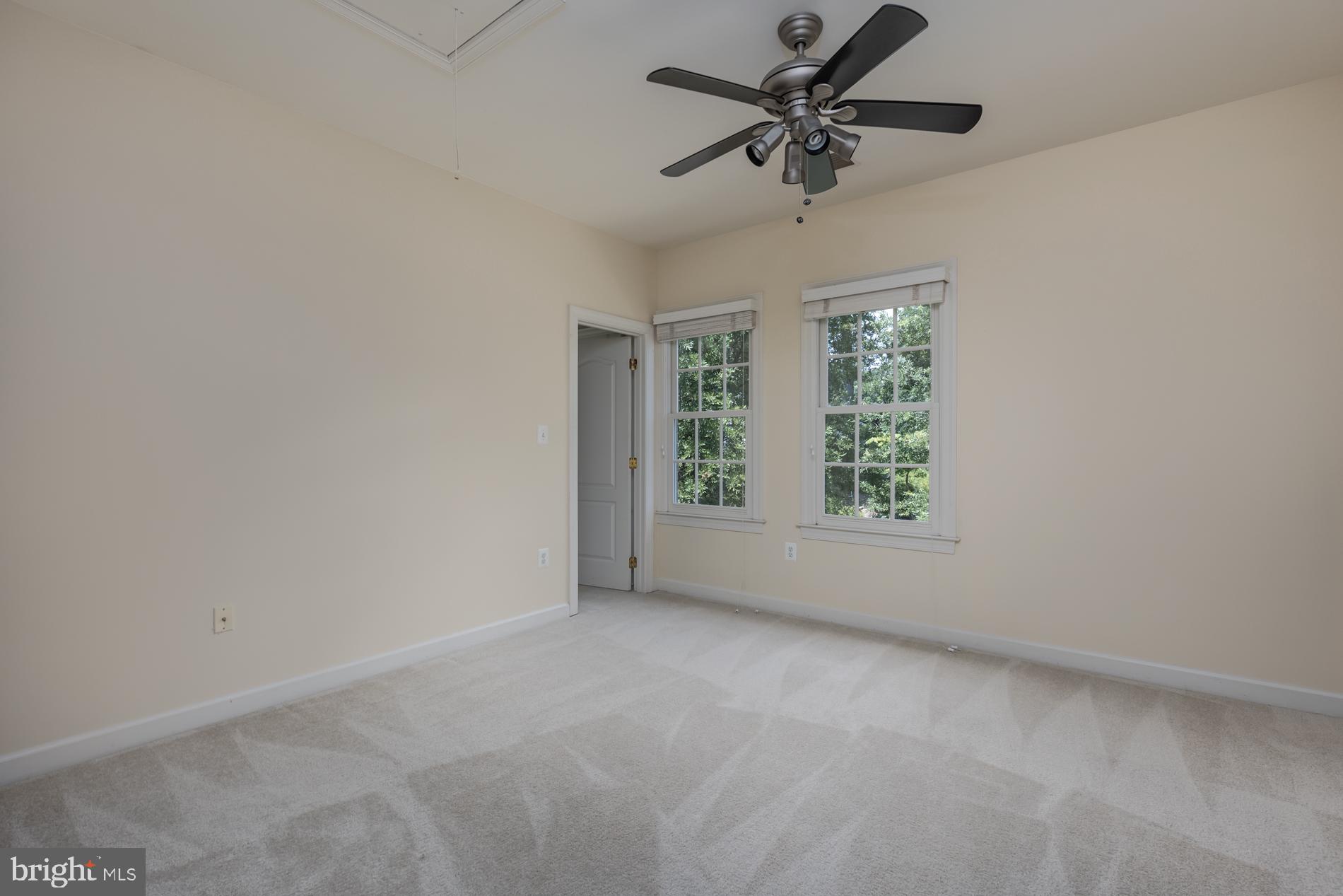 HUNTING HILLS - Residential