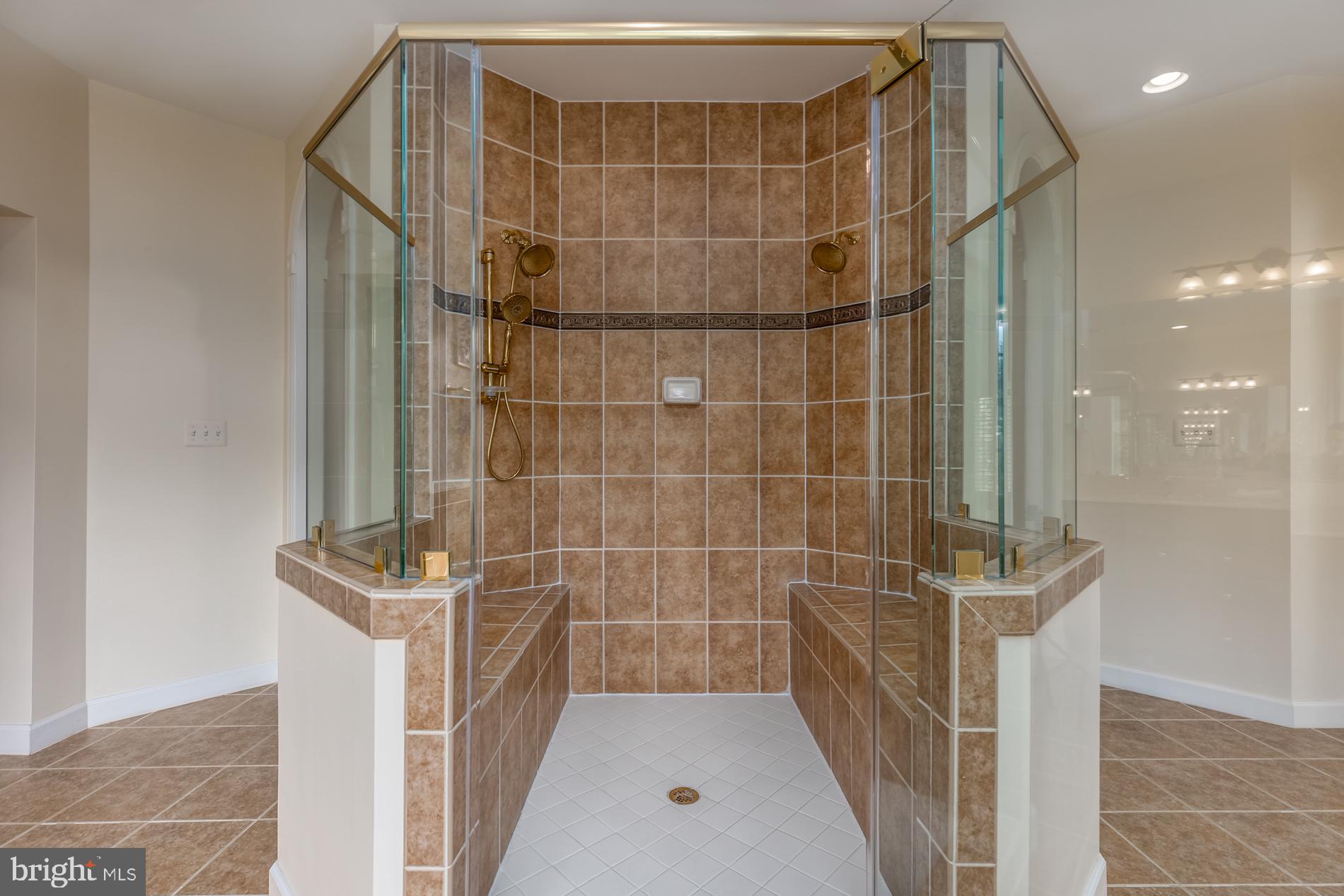 HUNTING HILLS - Residential