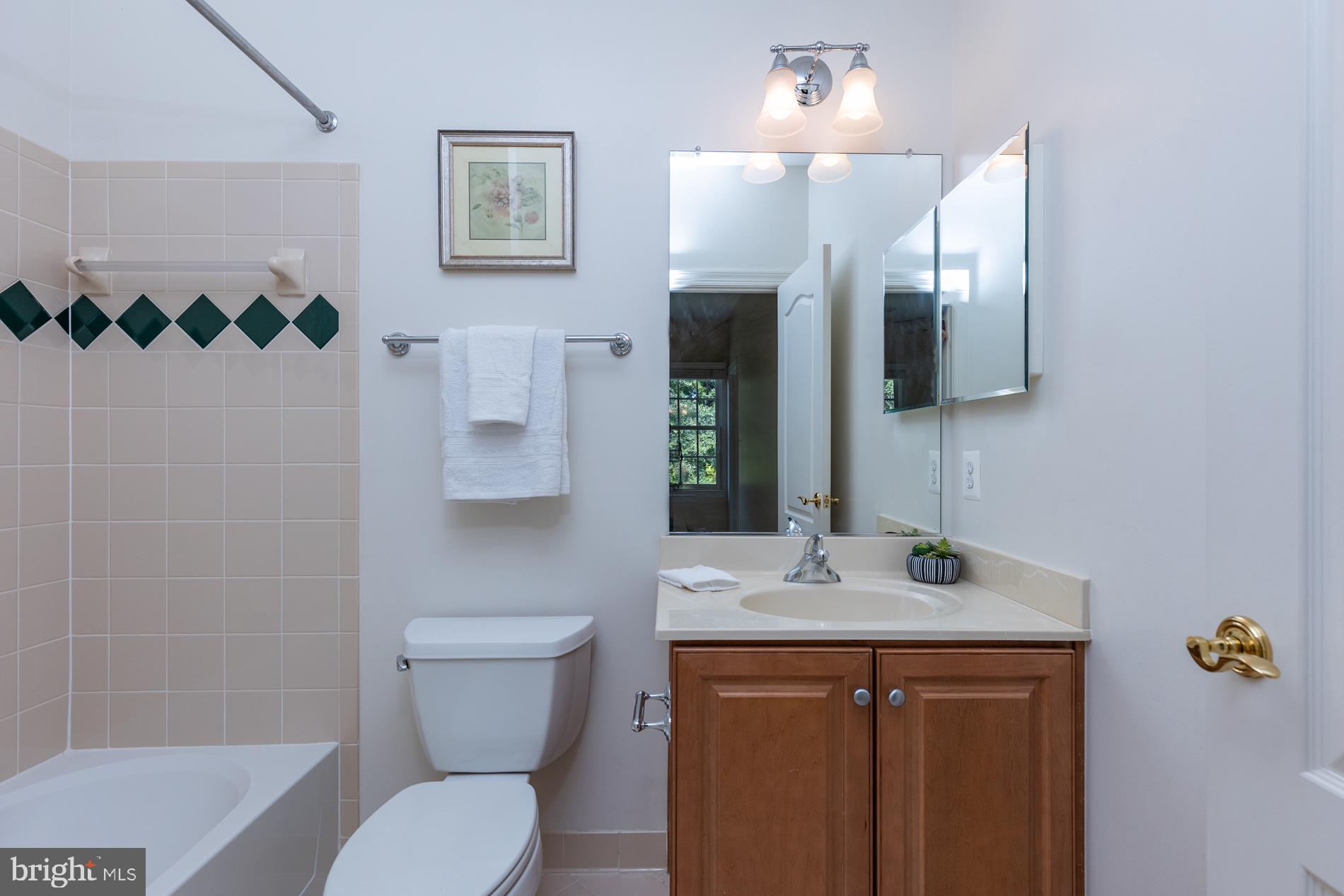 HUNTING HILLS - Residential