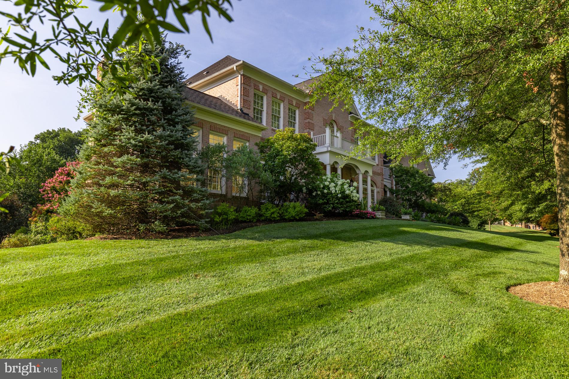 HUNTING HILLS - Residential