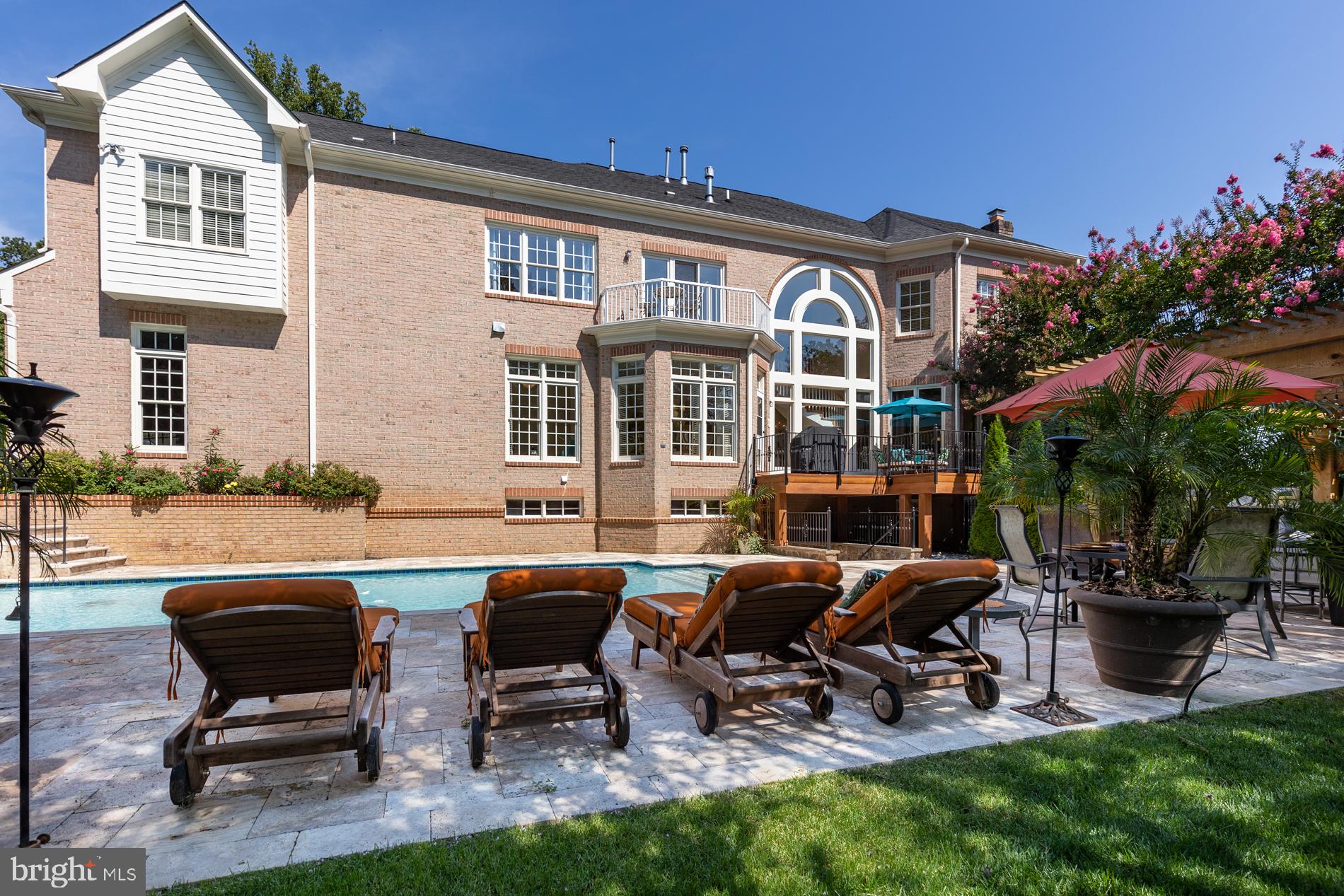 HUNTING HILLS - Residential