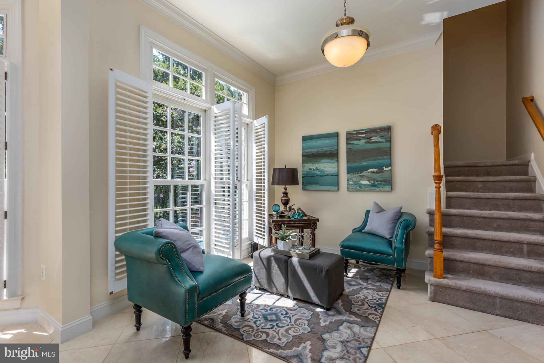 HUNTING HILLS - Residential