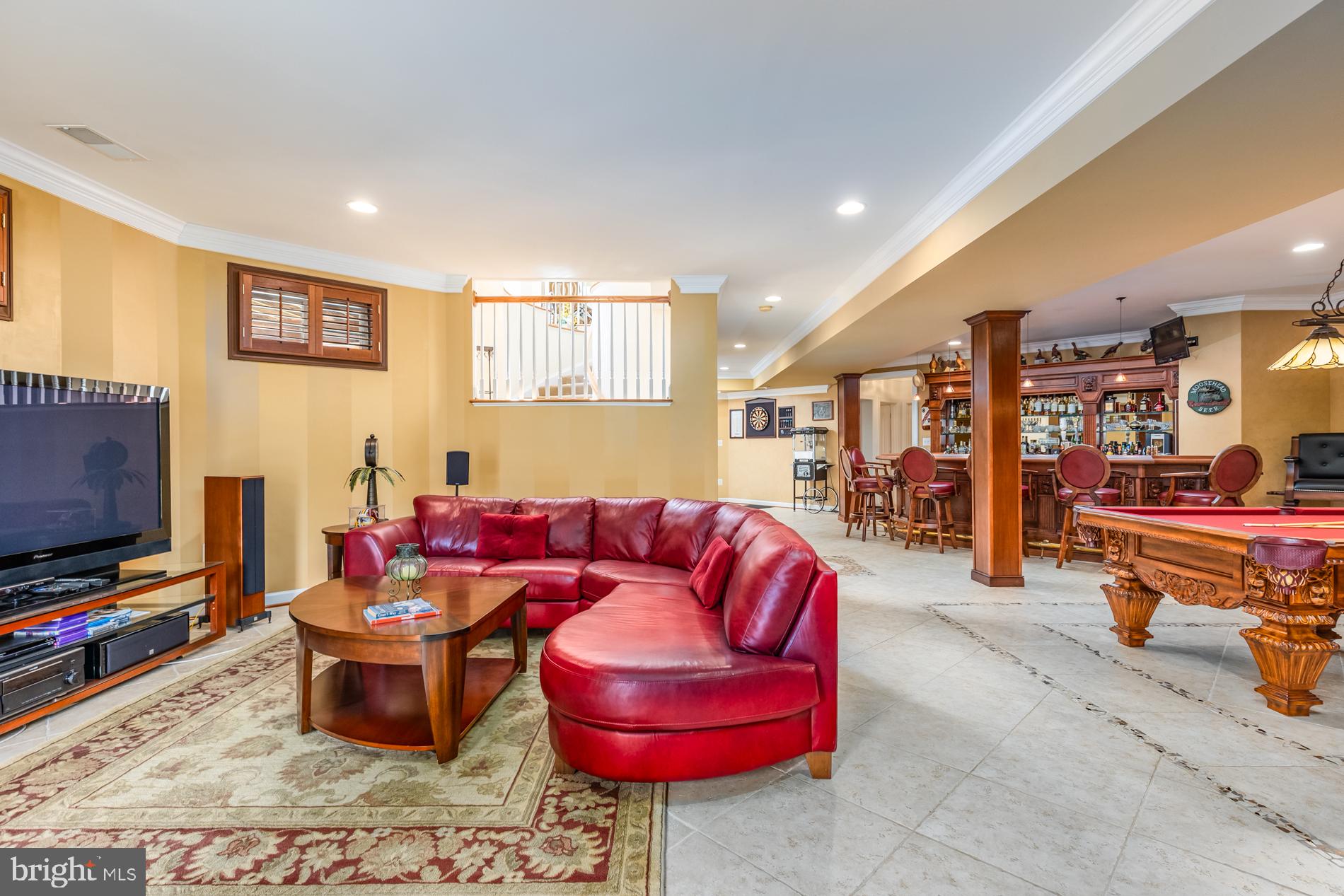 HUNTING HILLS - Residential