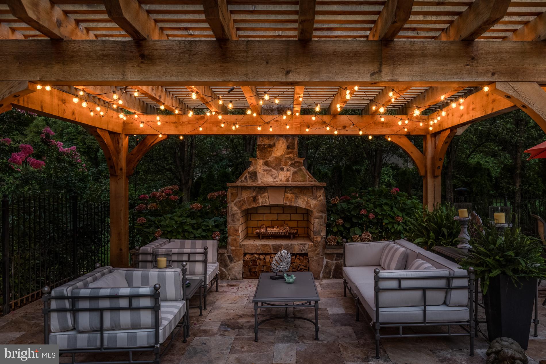 HUNTING HILLS - Residential