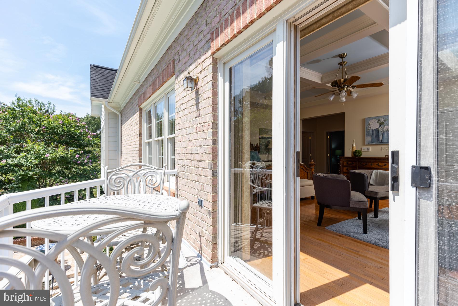 HUNTING HILLS - Residential