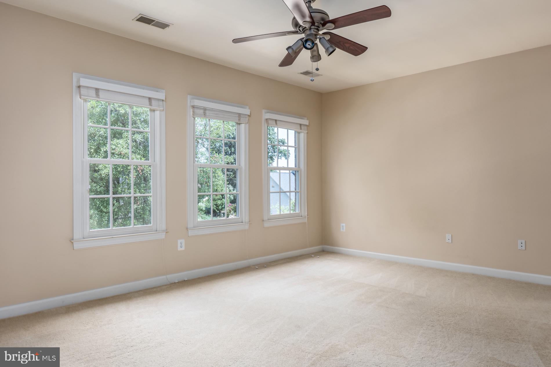 HUNTING HILLS - Residential