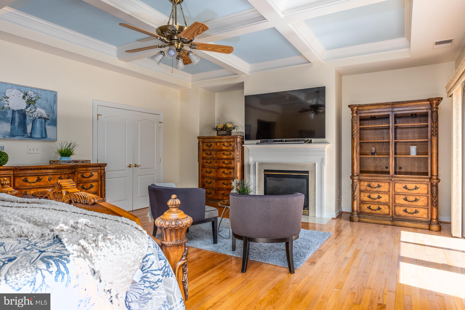 HUNTING HILLS - Residential