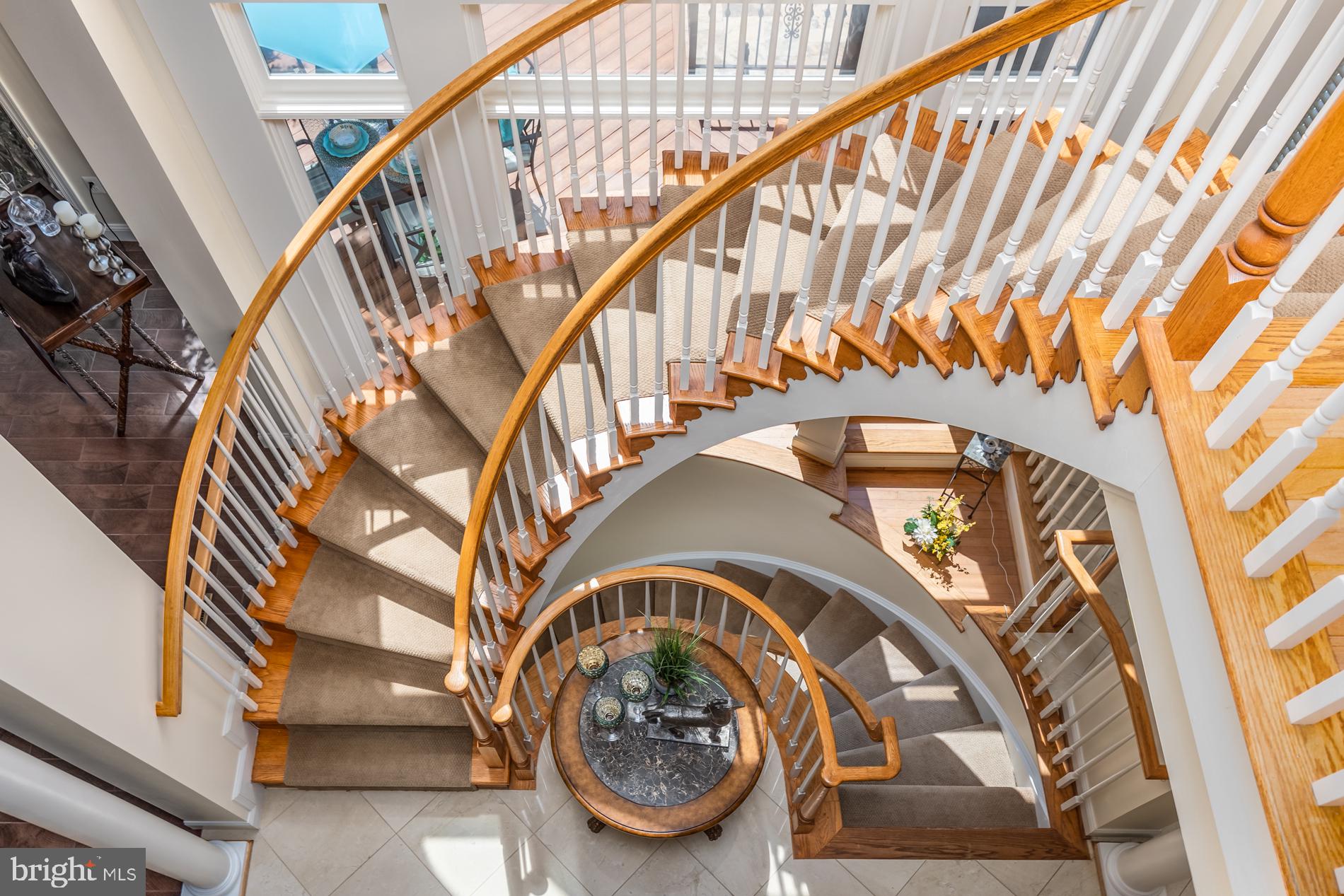 HUNTING HILLS - Residential