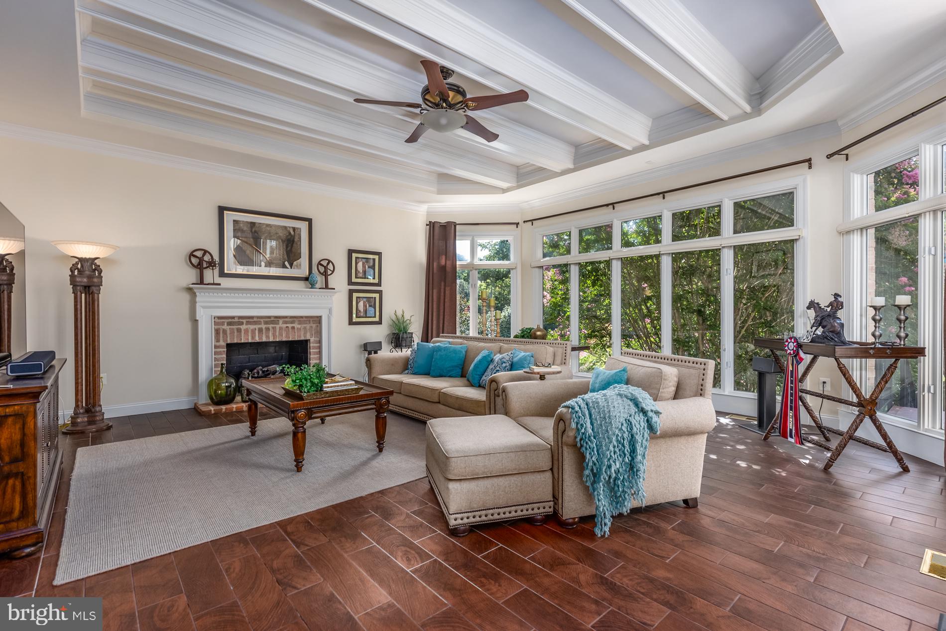 HUNTING HILLS - Residential