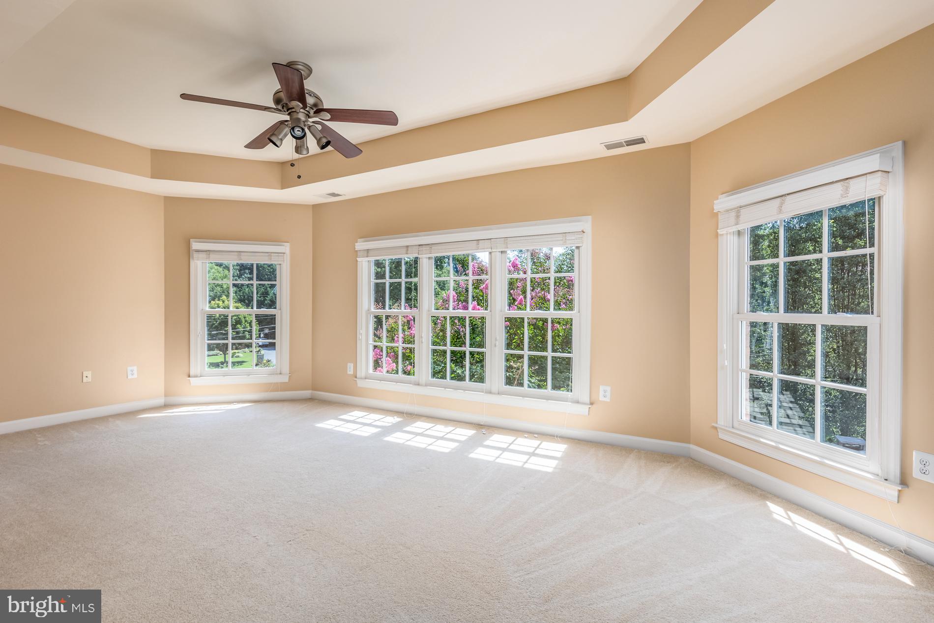 HUNTING HILLS - Residential