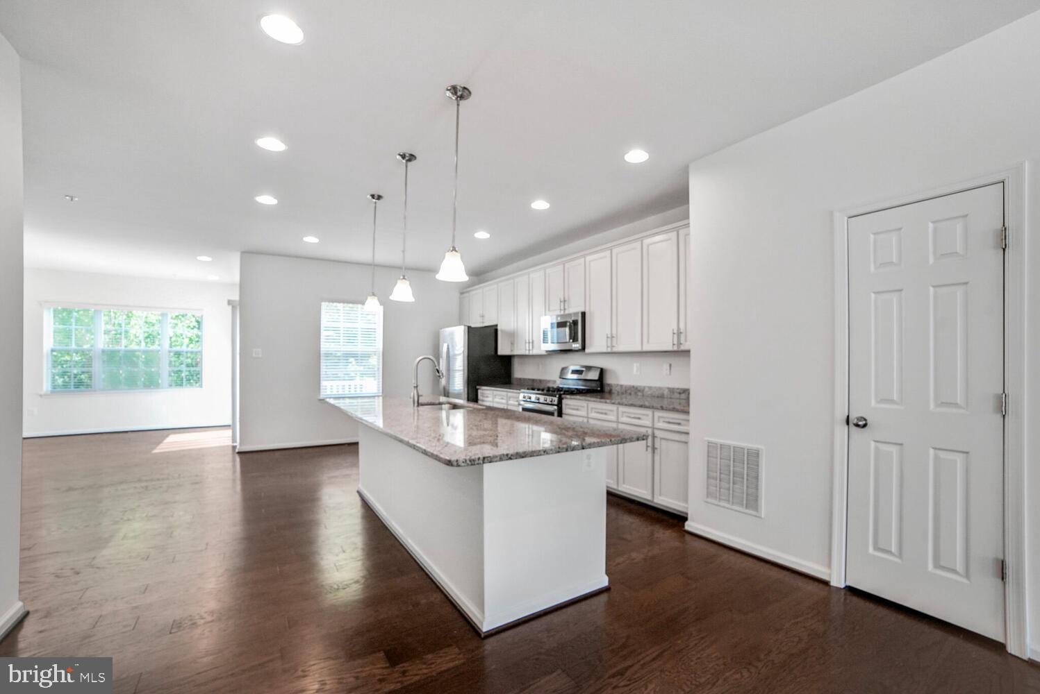 7872 RIVER ROCK WAY