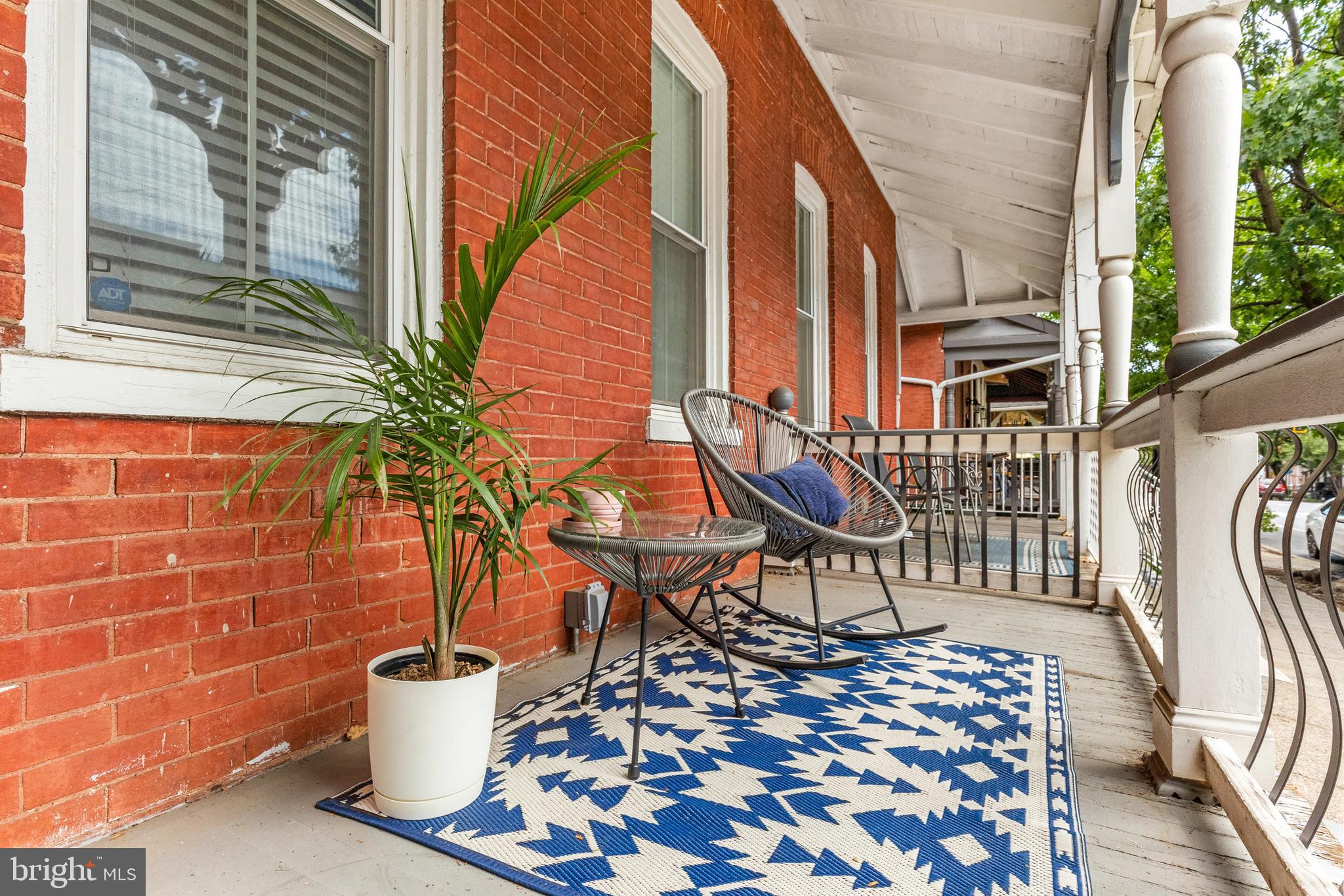 311 W LEMON STREET