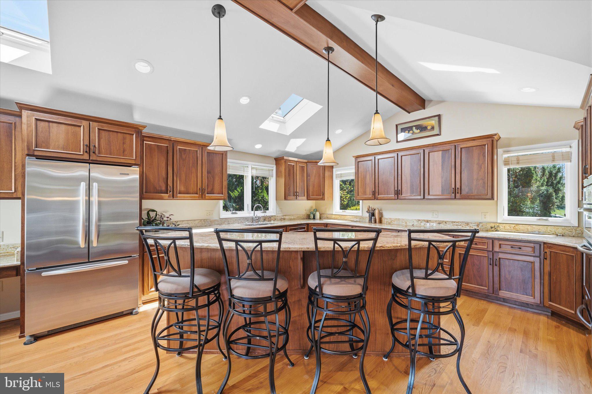 10122 FARMINGTON DRIVE