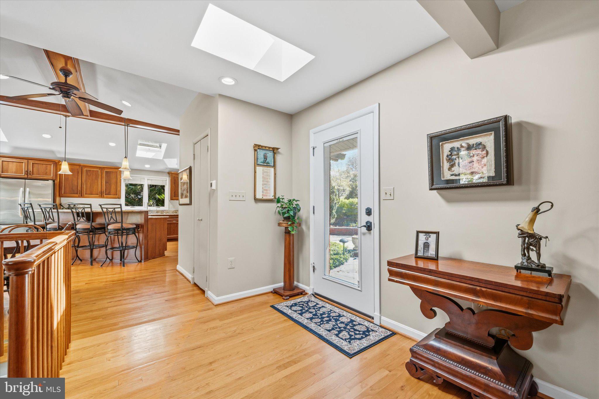 10122 FARMINGTON DRIVE