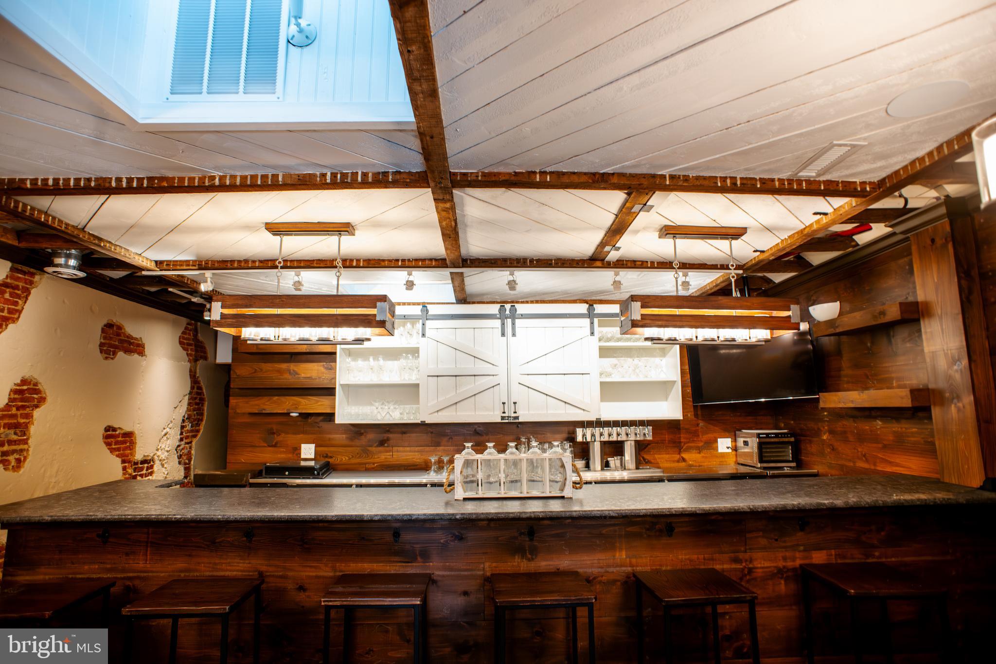 105 E LANCASTER AVENUE