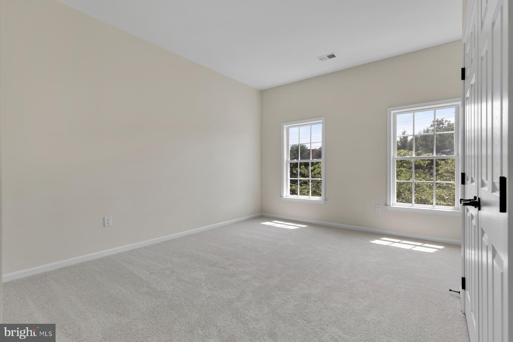 HILLWOOD - Residential