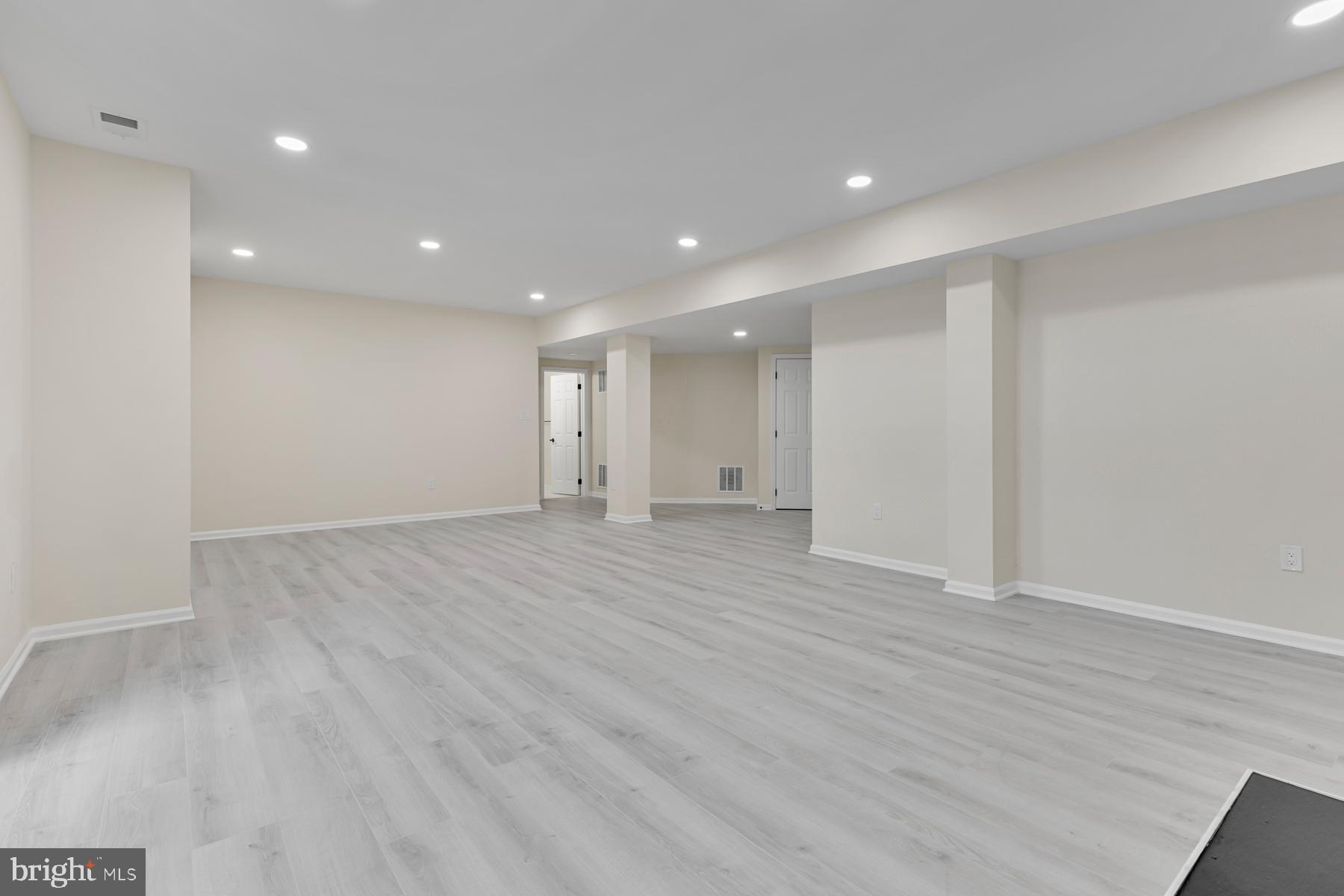 HILLWOOD - Residential