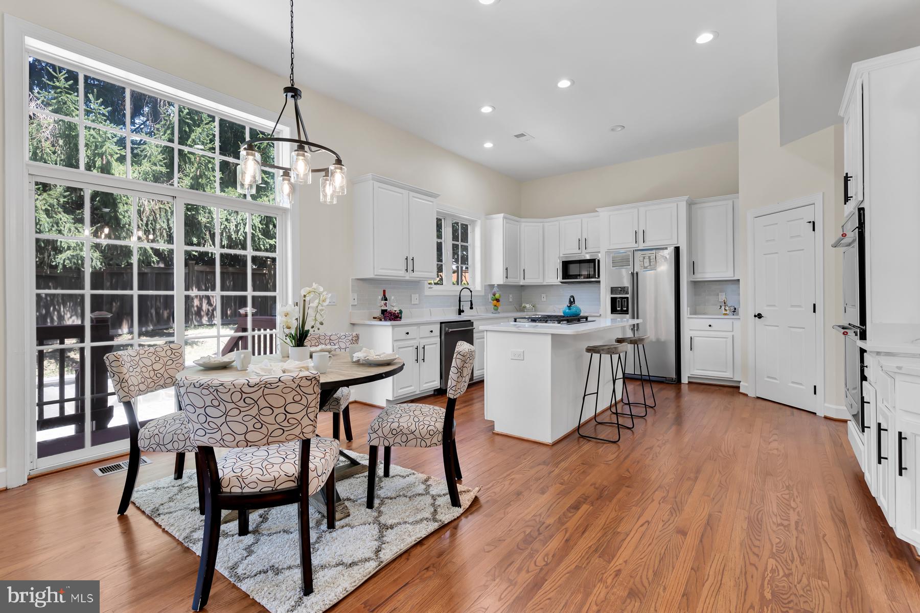 HILLWOOD - Residential