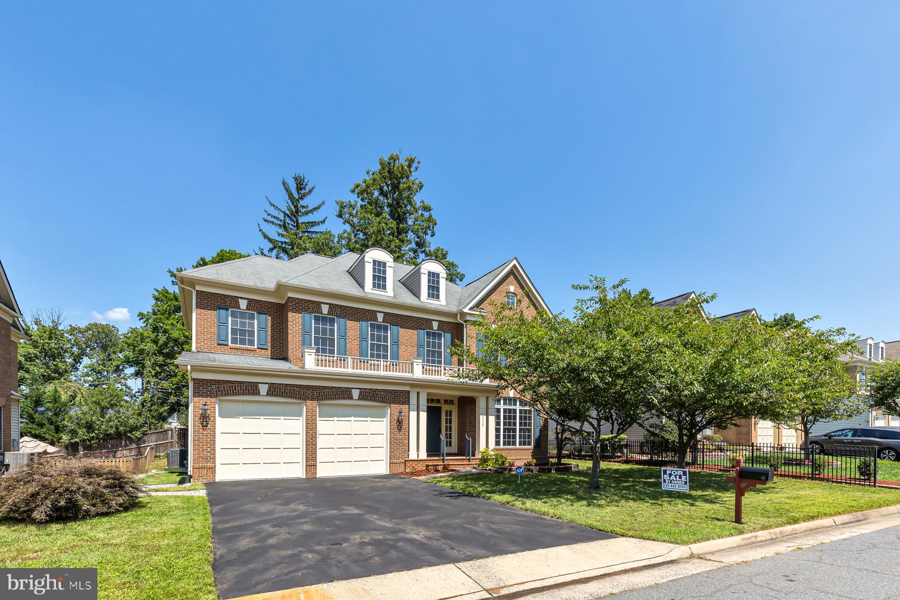 HILLWOOD - Residential