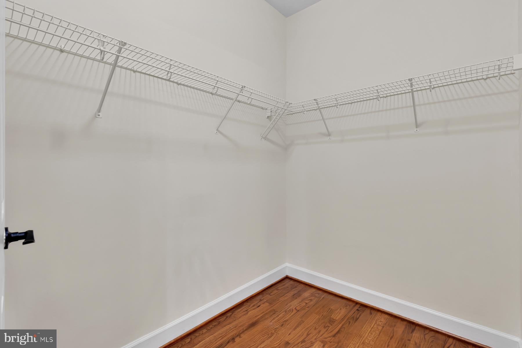 HILLWOOD - Residential