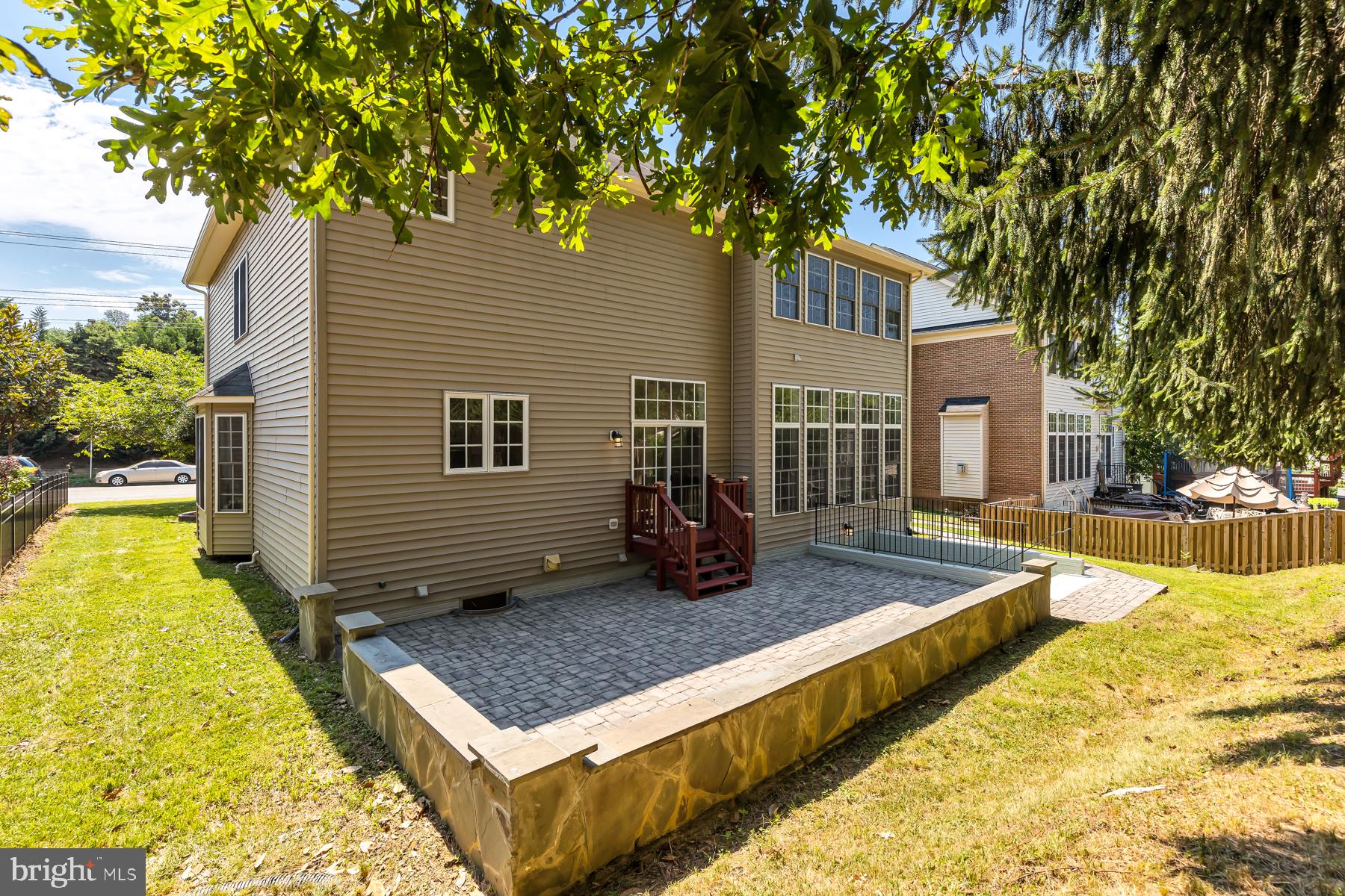 HILLWOOD - Residential