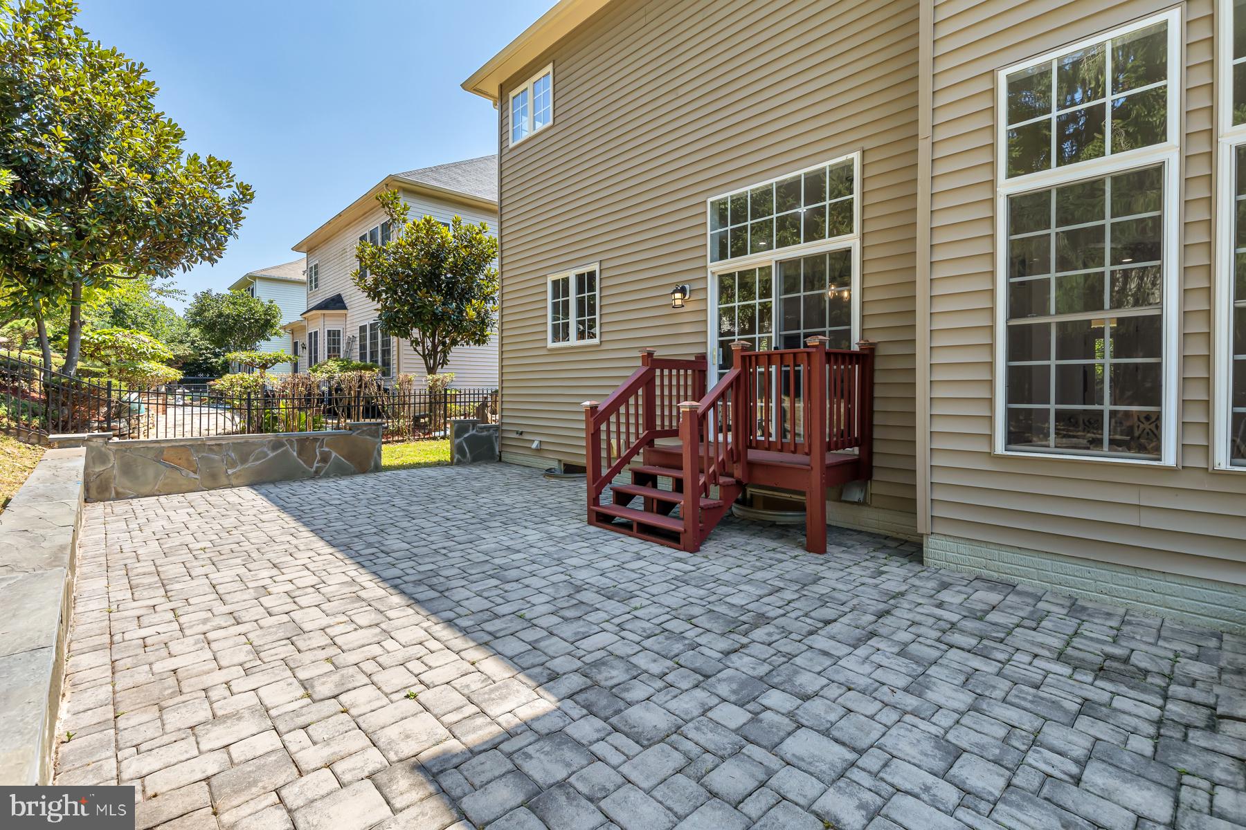 HILLWOOD - Residential