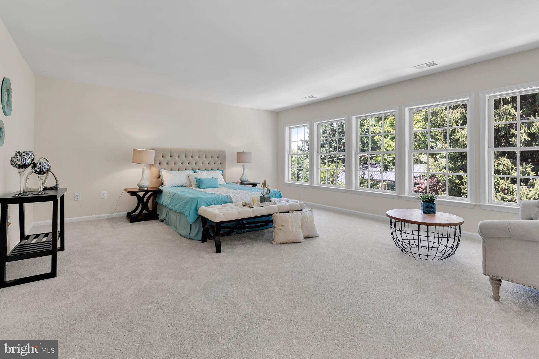 HILLWOOD - Residential