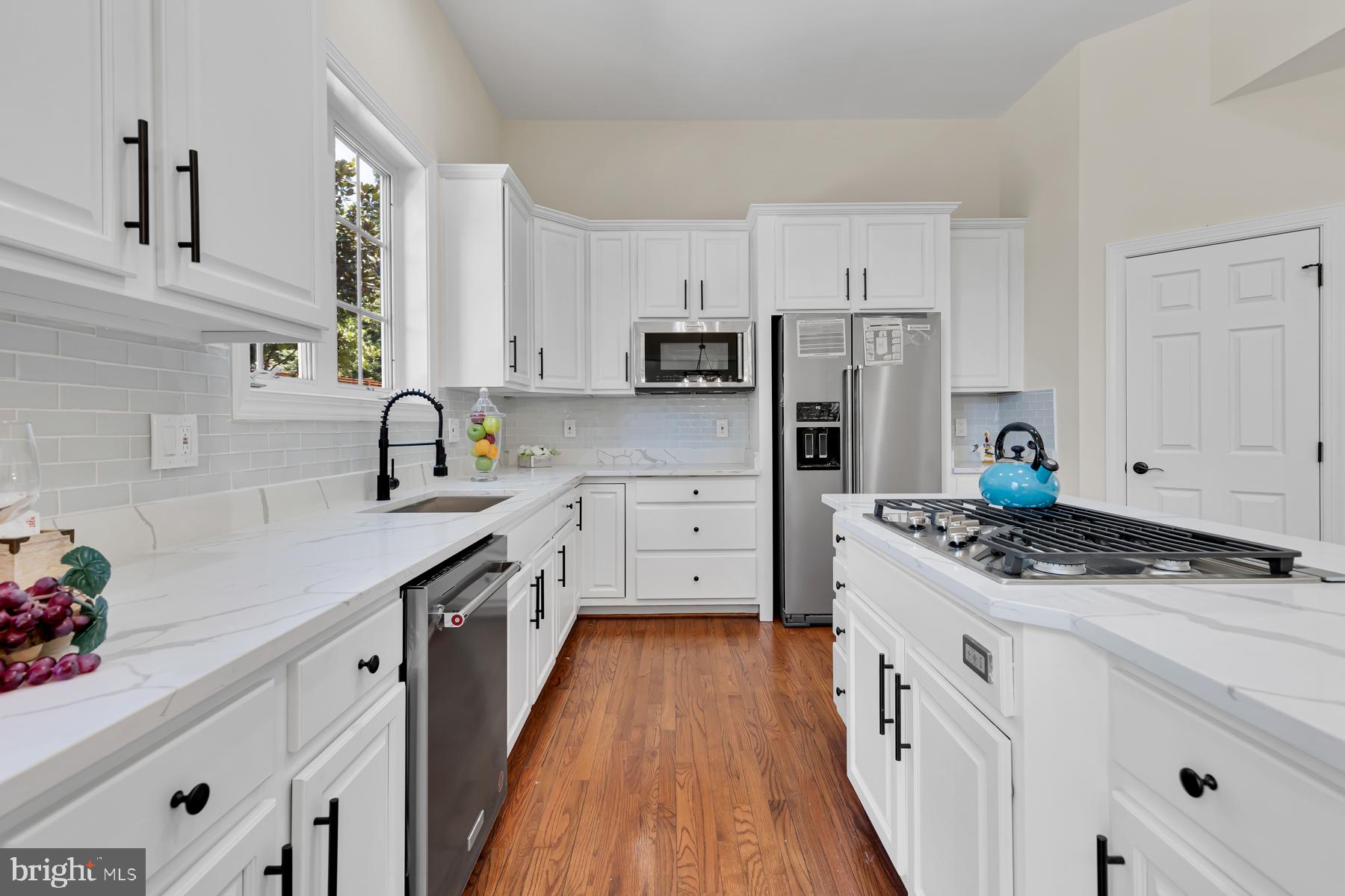 HILLWOOD - Residential