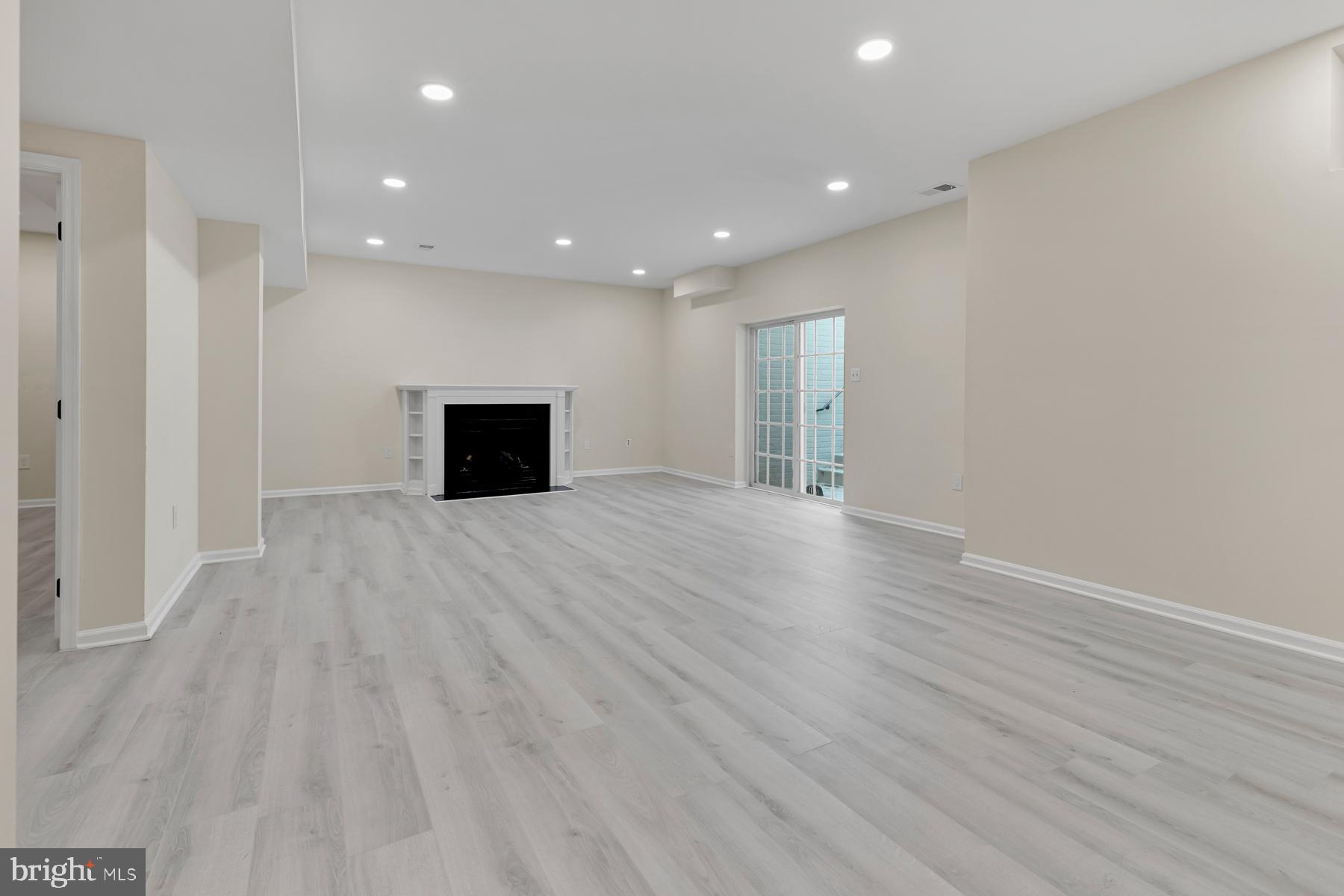 HILLWOOD - Residential