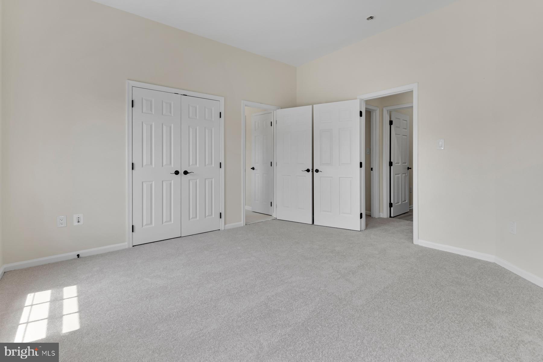 HILLWOOD - Residential