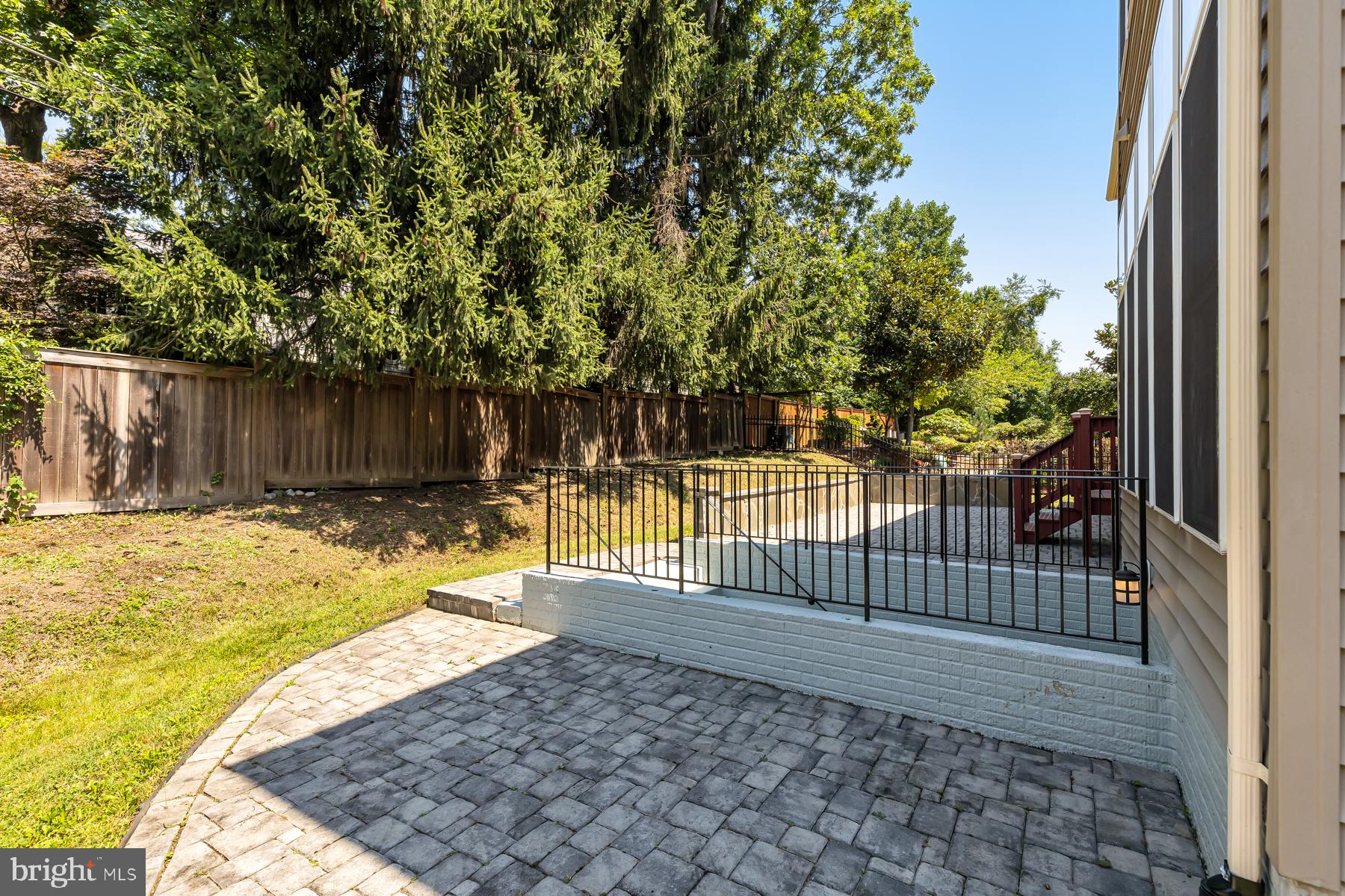 HILLWOOD - Residential