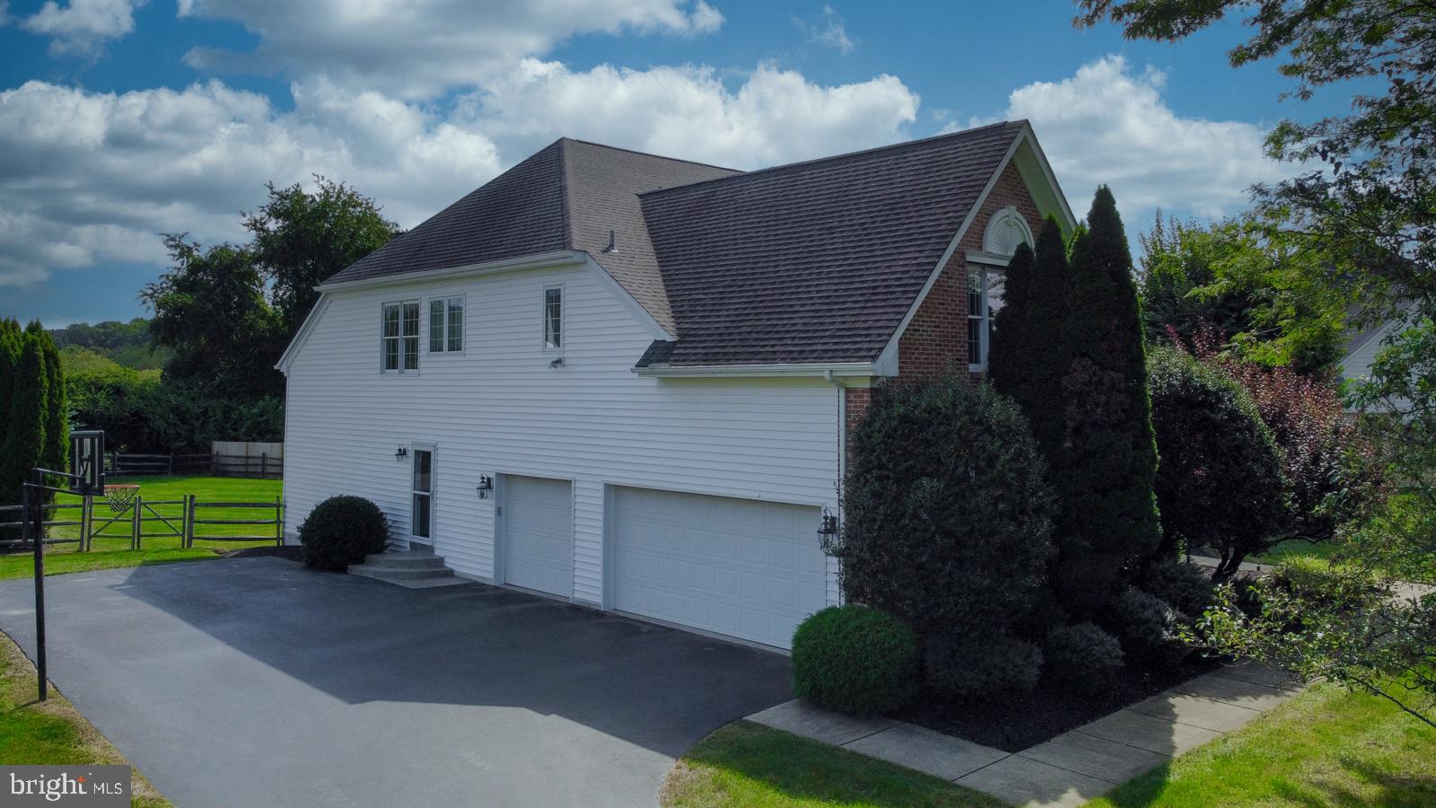 CLOCKTOWER WOODS - Residential