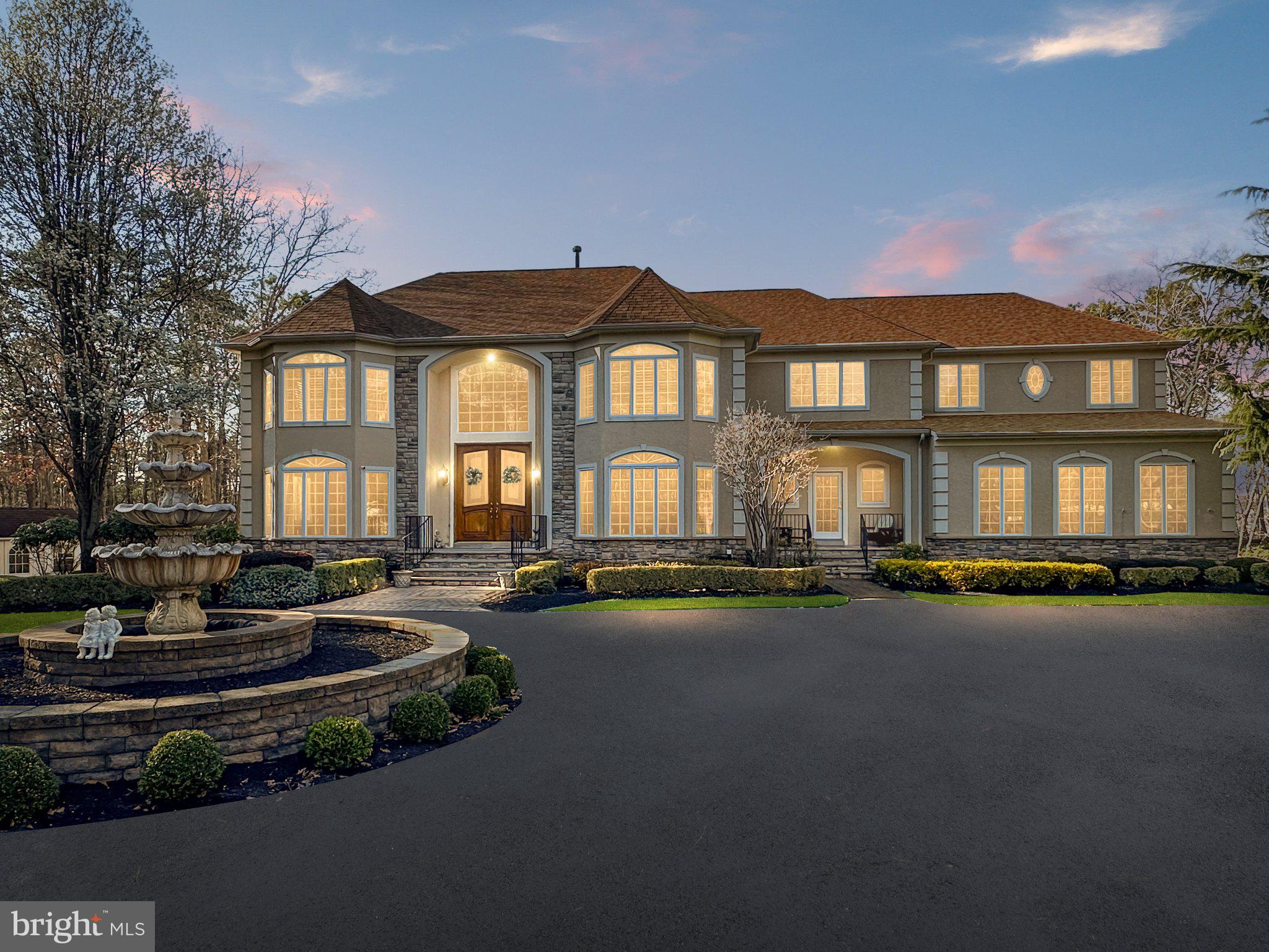 11 OVERLOOK COURT