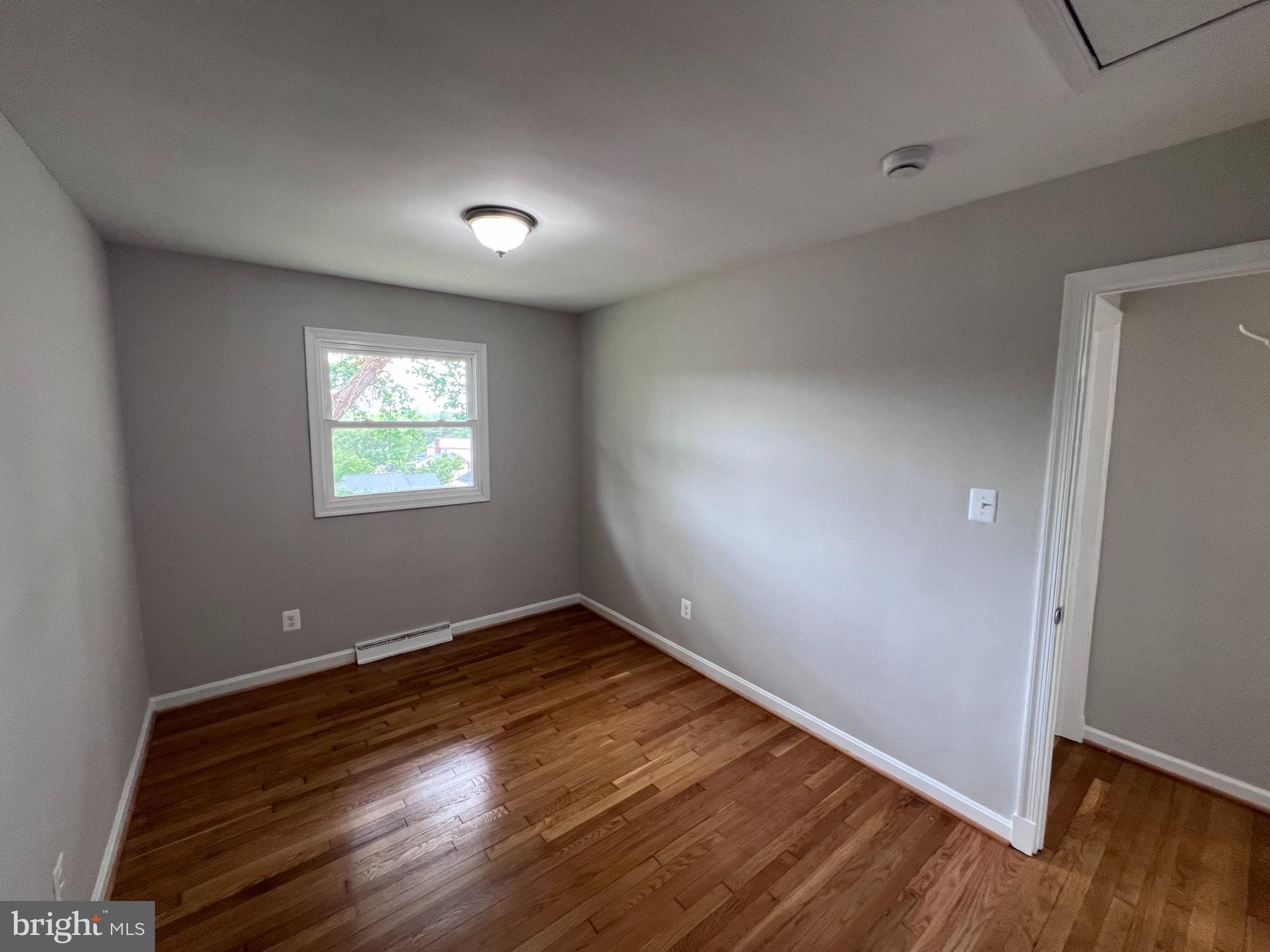 MURRAY HILL - Residential