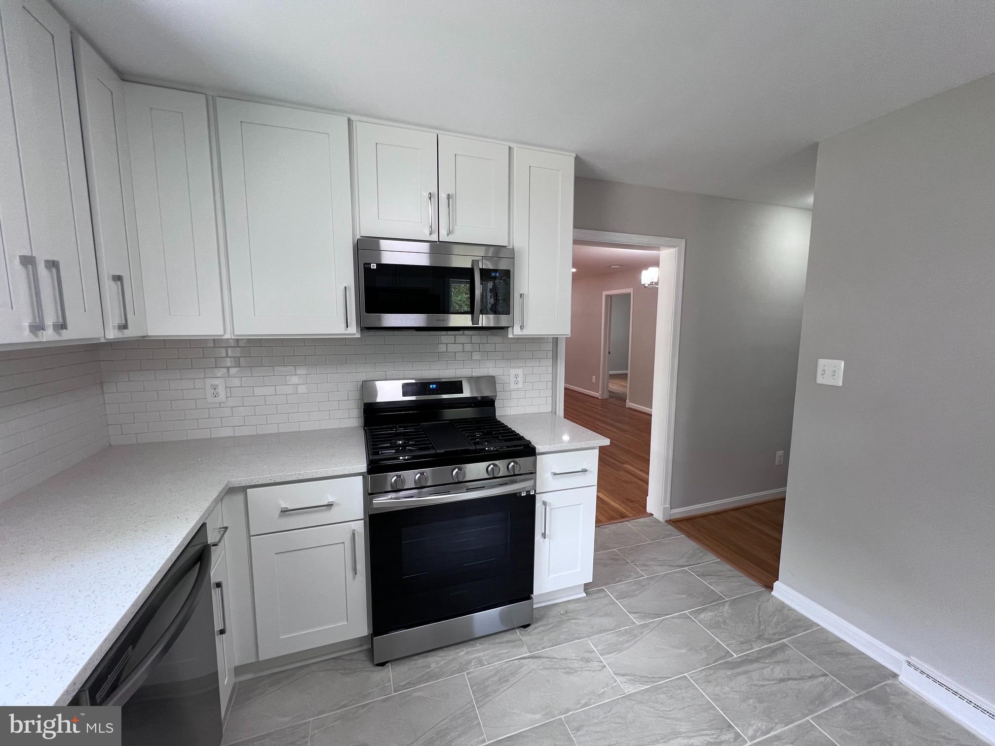 MURRAY HILL - Residential