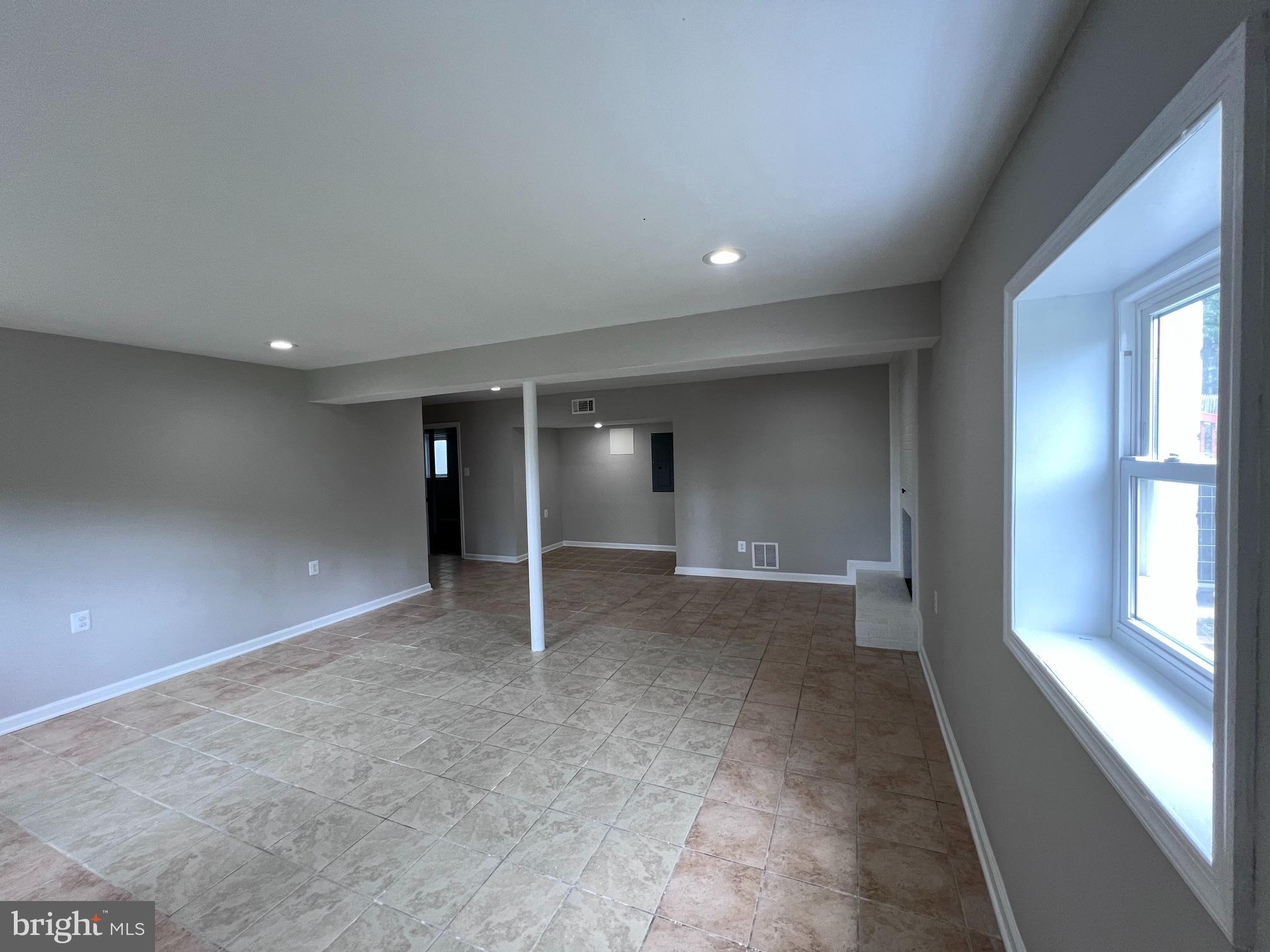 MURRAY HILL - Residential