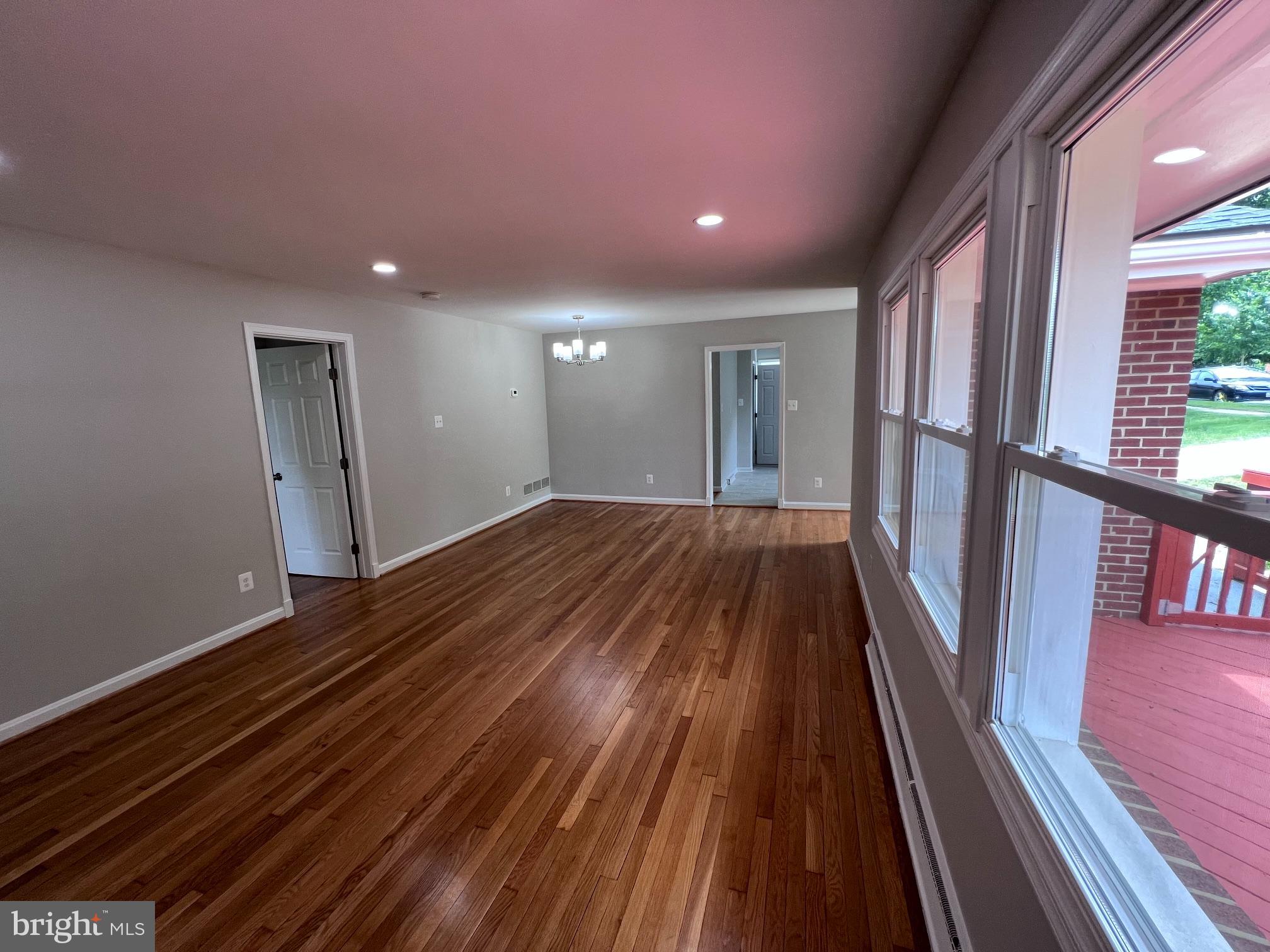 MURRAY HILL - Residential