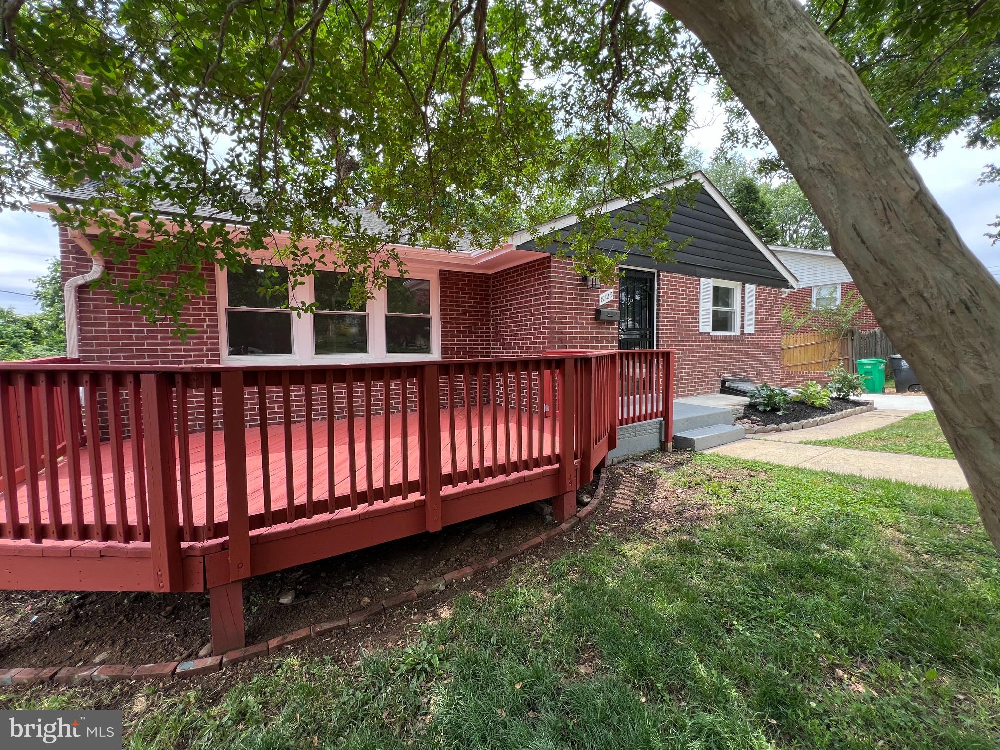 MURRAY HILL - Residential