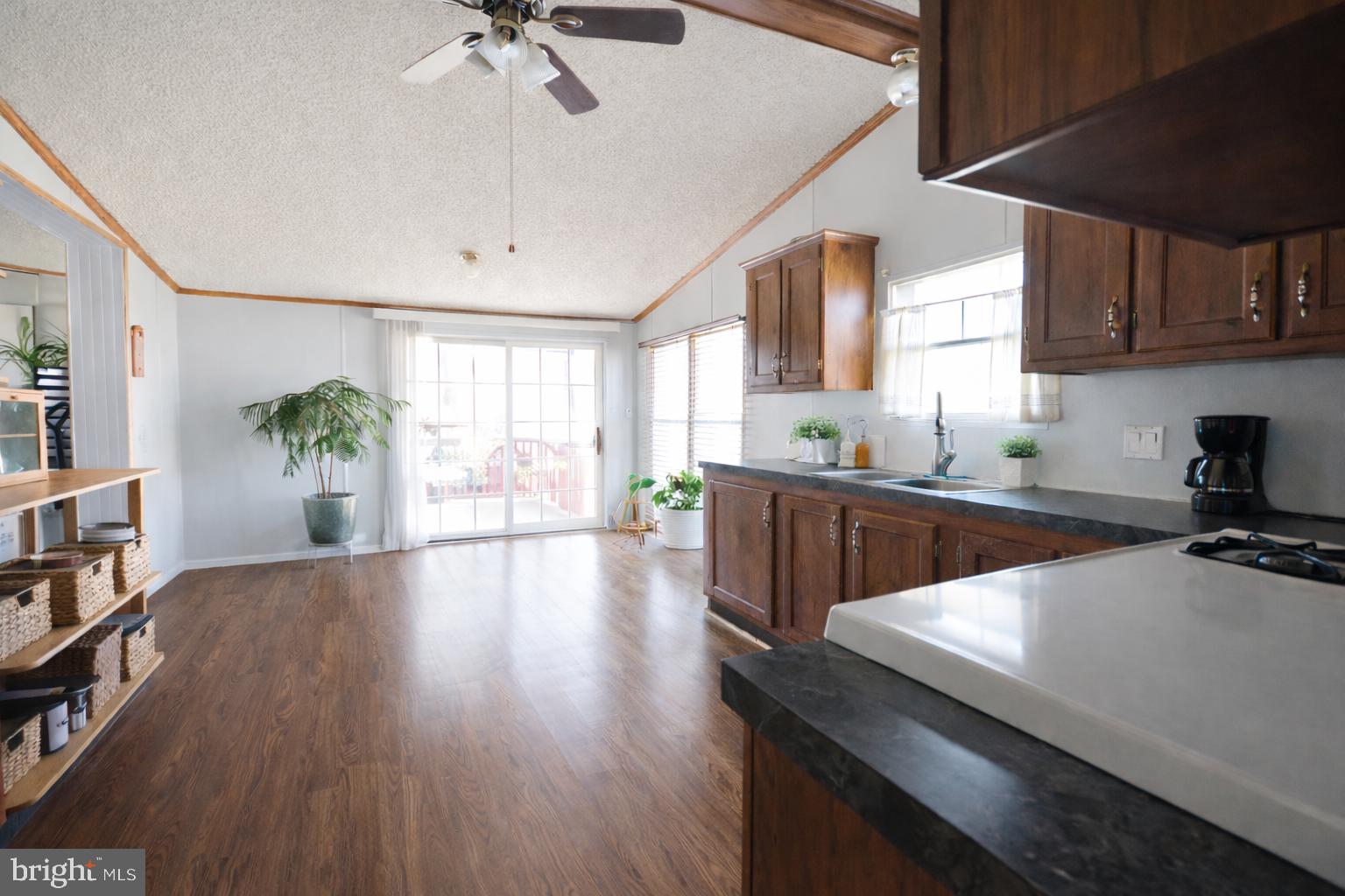 MIDDLE CREEK VILLAGE - Residential